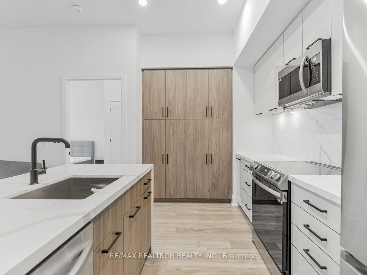 Photo 9 of Unit 128, 415 SeaRay Avenue, Innisfil, Rural Innisfil — HOMEH