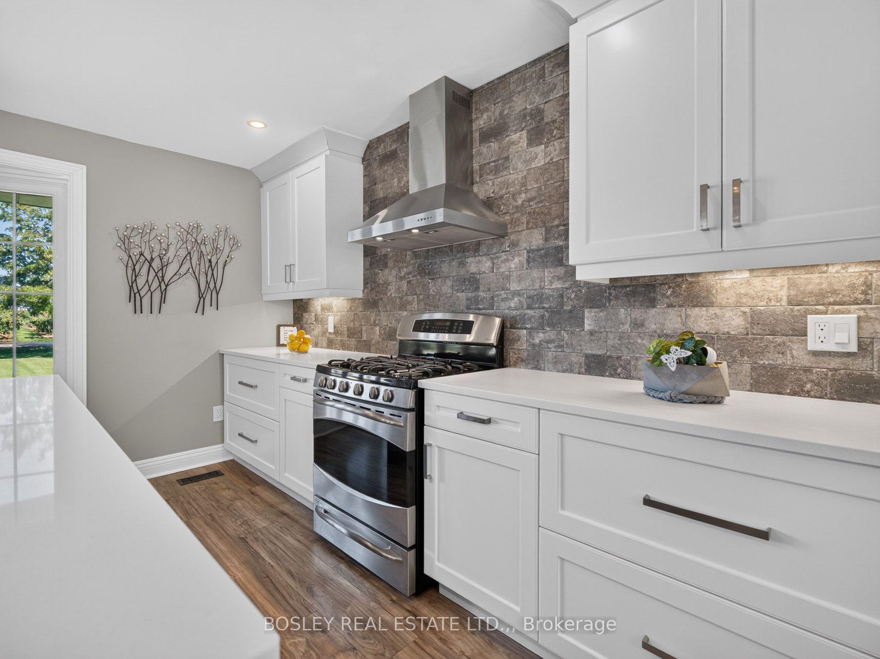 Photo 12 of 1676 Second Avenue, St. Catharines, Rural Fourth — HOMEH