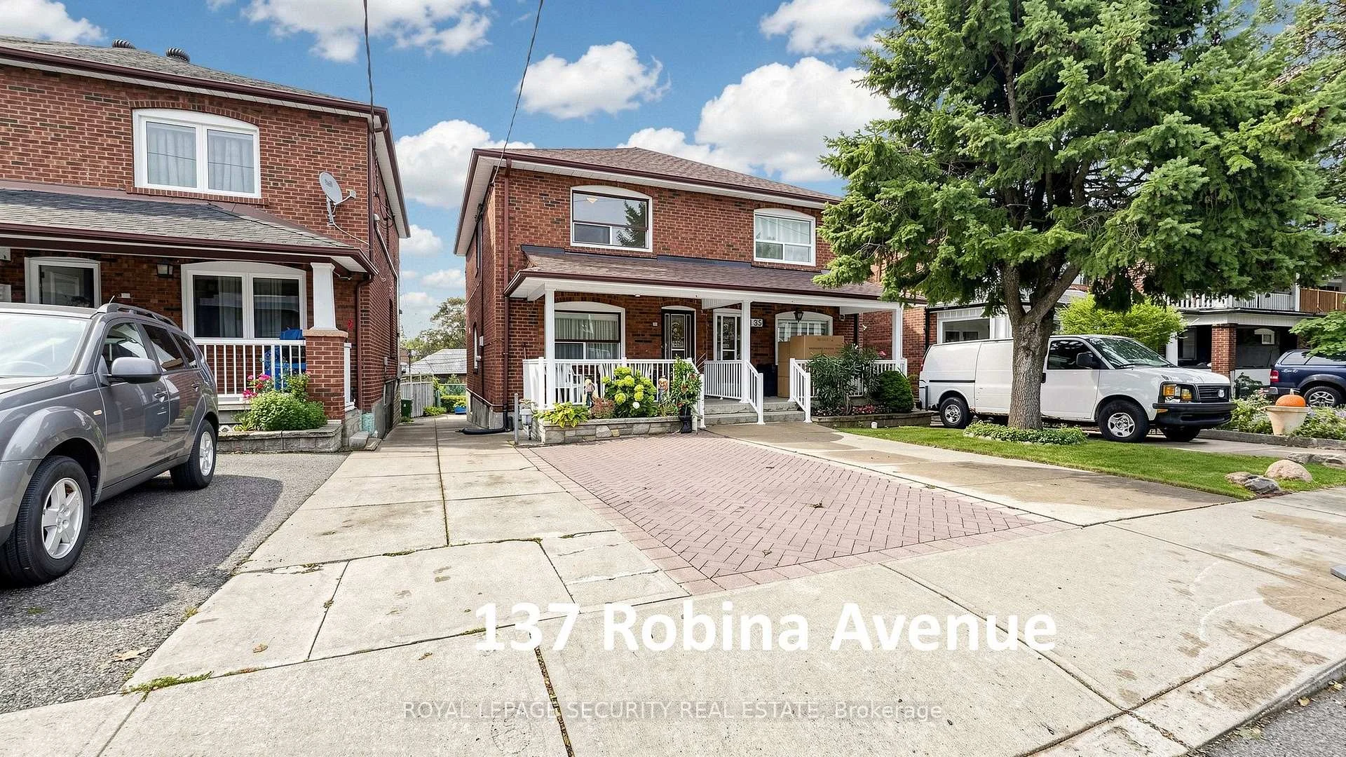 Photo 2 of Unit #406, 8026 Kipling Avenue, Vaughan, West Woodbridge — HOMEH