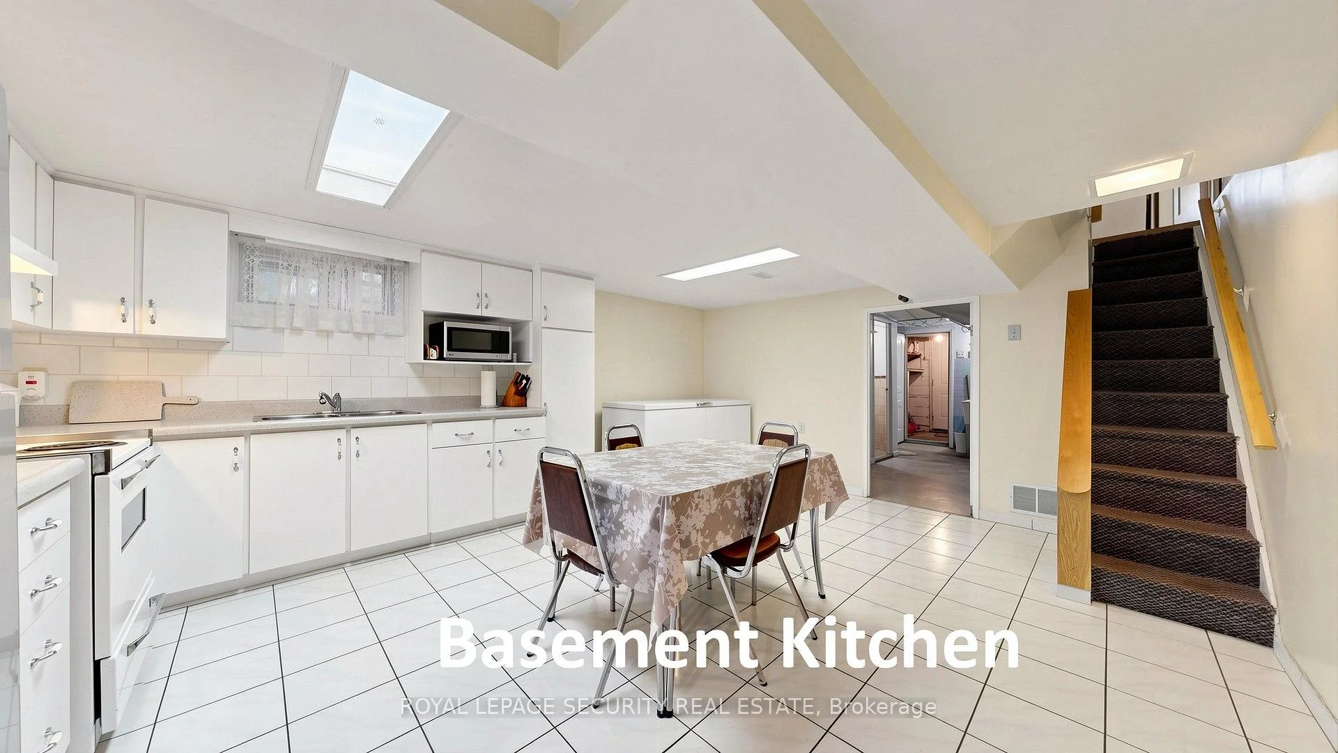 Photo 57 of Unit #406, 8026 Kipling Avenue, Vaughan, West Woodbridge — HOMEH