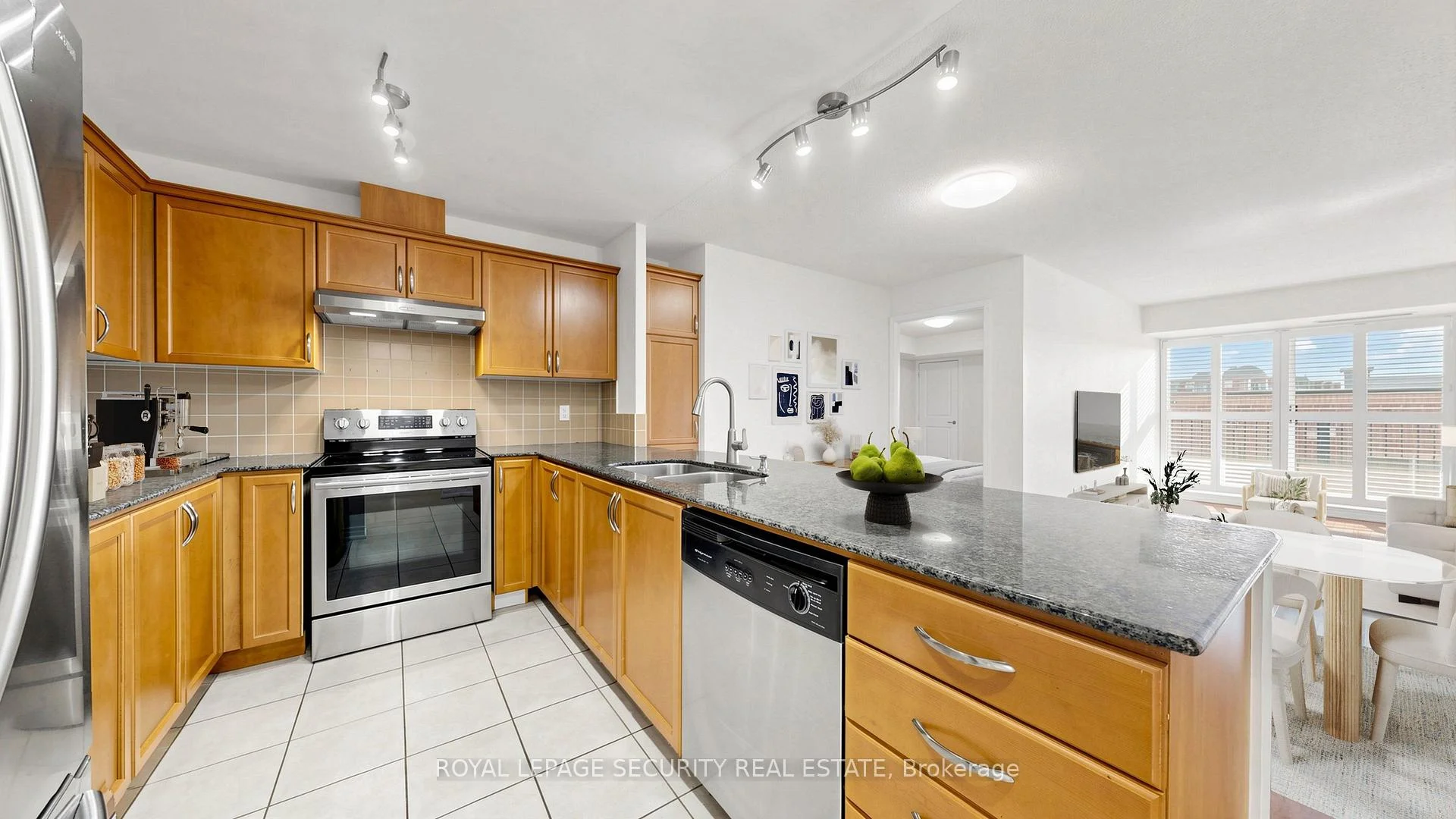 Photo 89 of Unit #406, 8026 Kipling Avenue, Vaughan, West Woodbridge — HOMEH