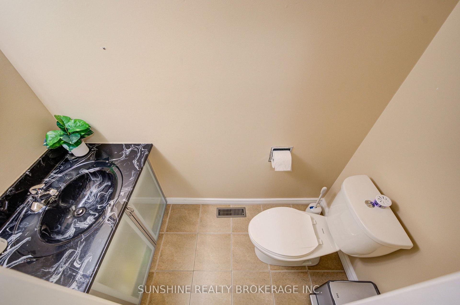Photo 4 of 53 Vanessa Road, Markham, Markville — HOMEH