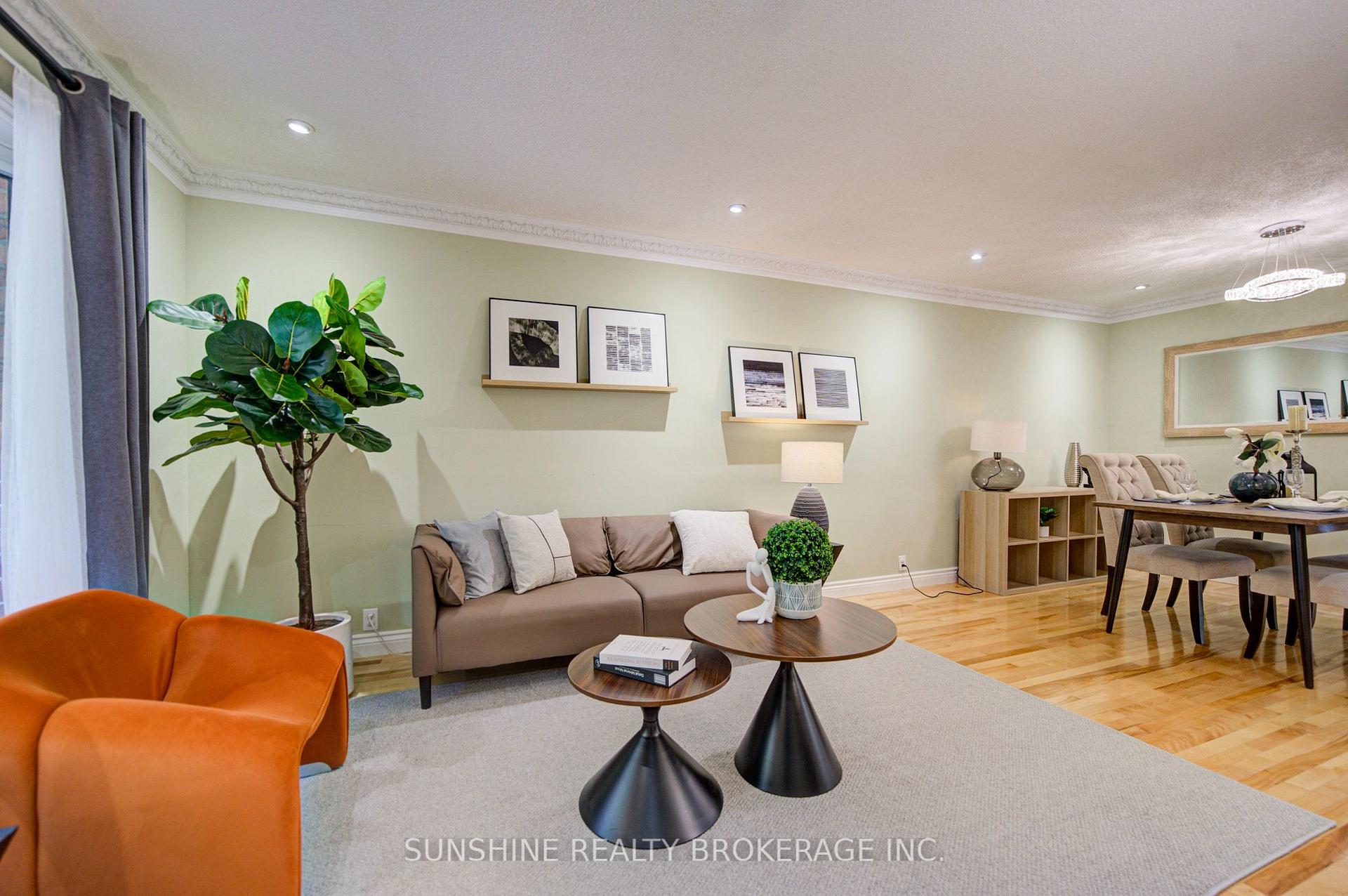 Photo 5 of 53 Vanessa Road, Markham, Markville — HOMEH