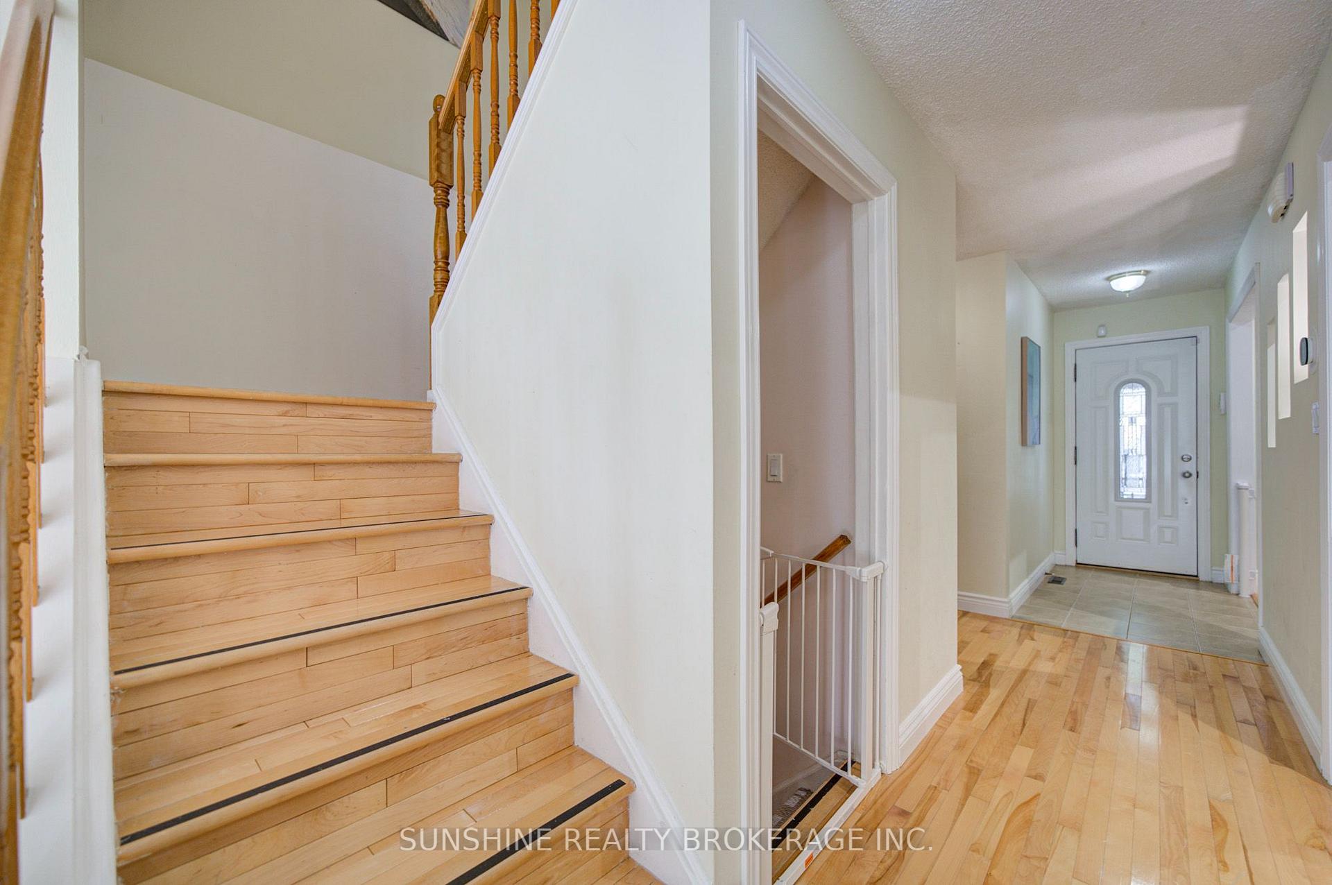 Photo 10 of 53 Vanessa Road, Markham, Markville — HOMEH