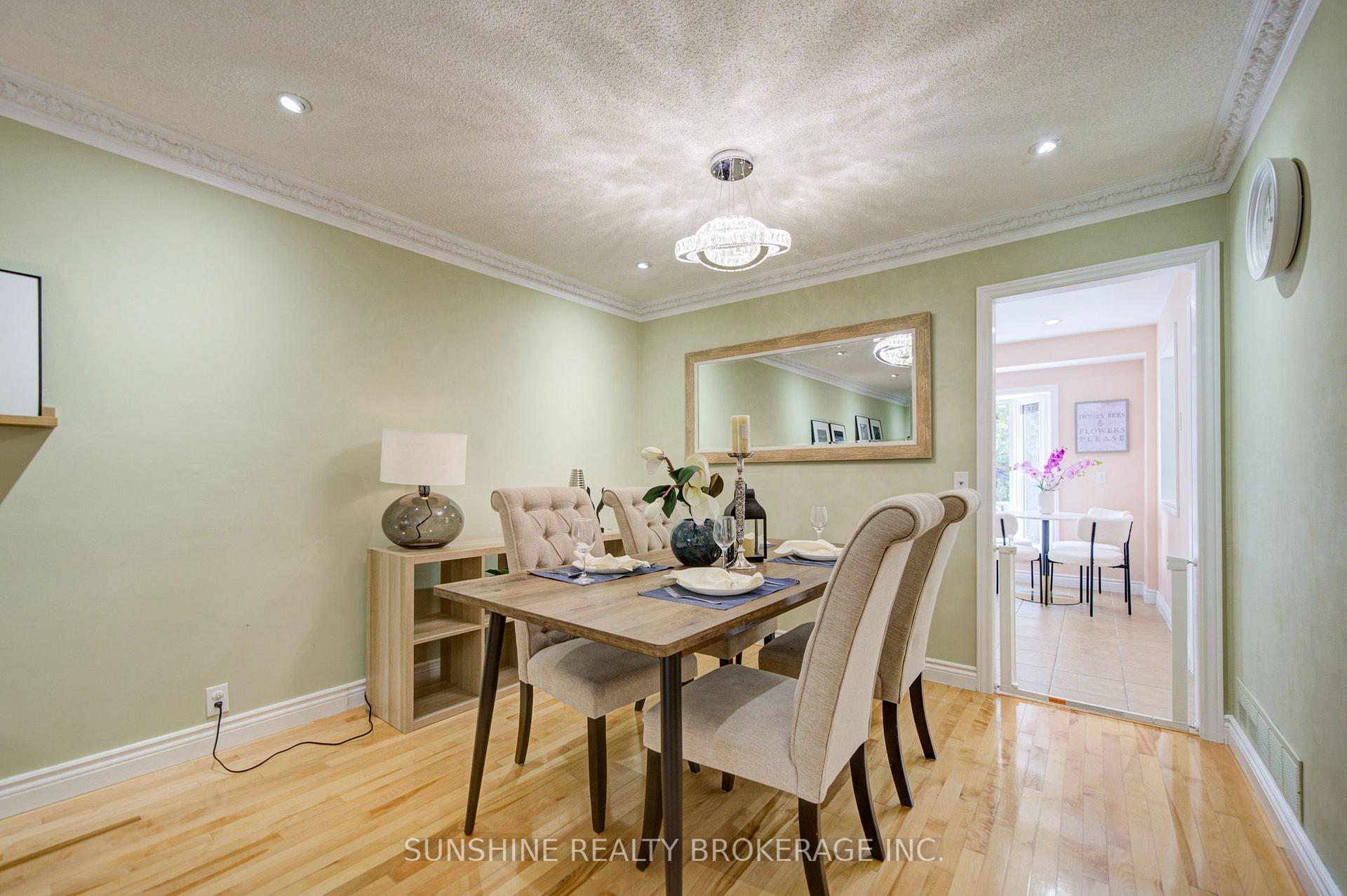 Photo 11 of 53 Vanessa Road, Markham, Markville — HOMEH