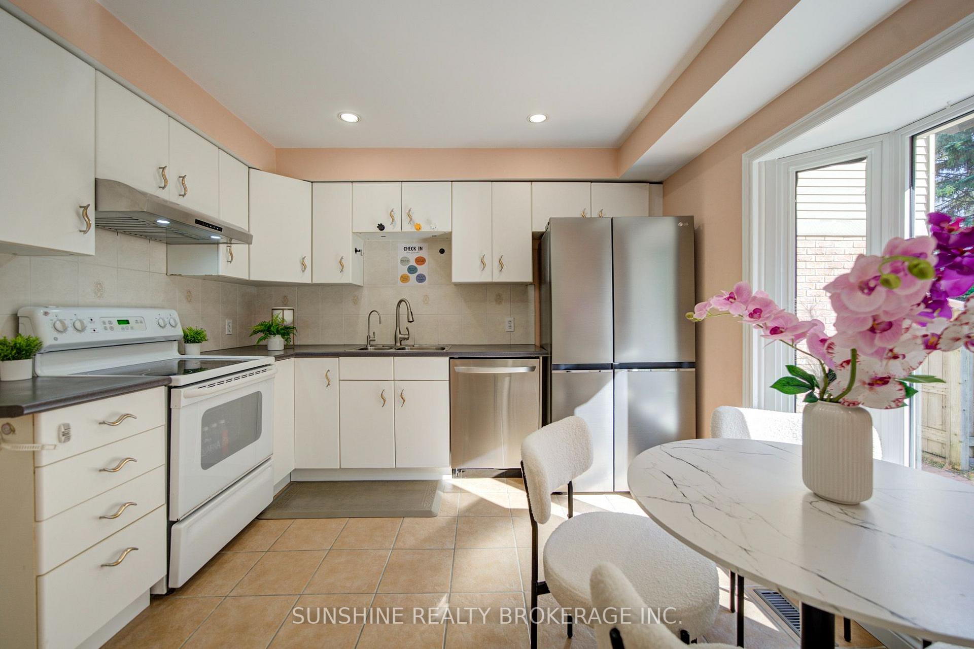 Photo 13 of 53 Vanessa Road, Markham, Markville — HOMEH