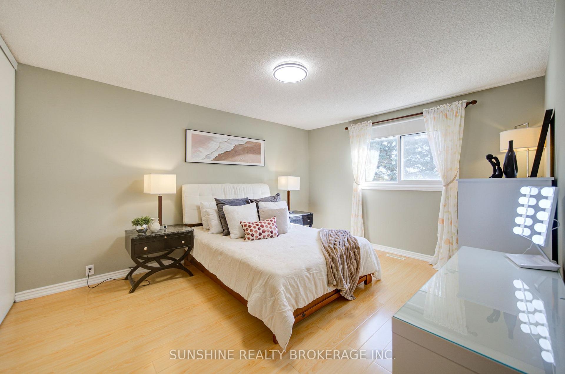 Photo 19 of 53 Vanessa Road, Markham, Markville — HOMEH