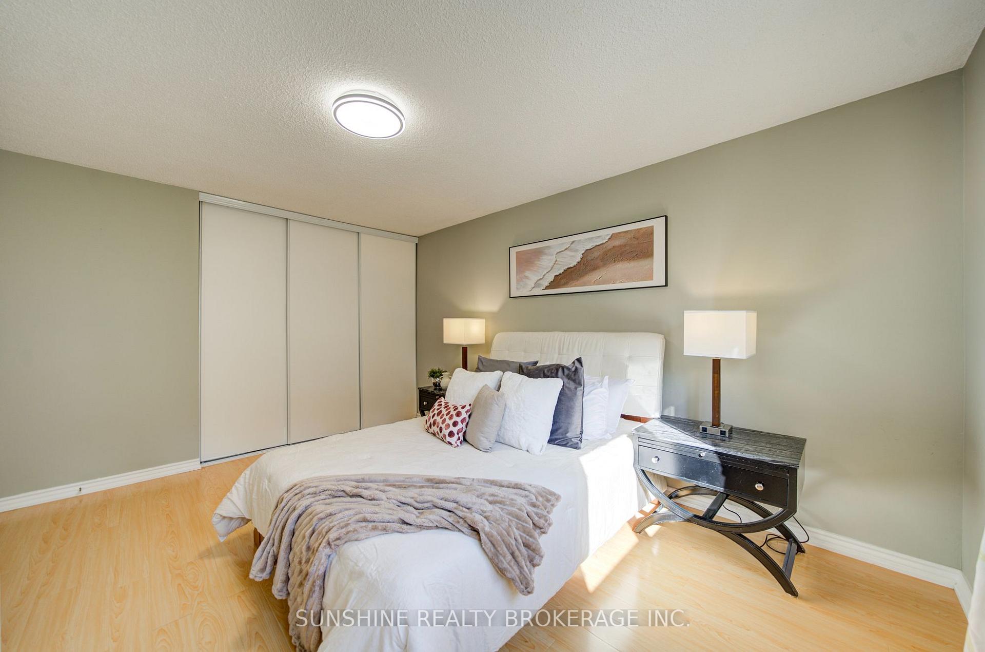 Photo 21 of 53 Vanessa Road, Markham, Markville — HOMEH