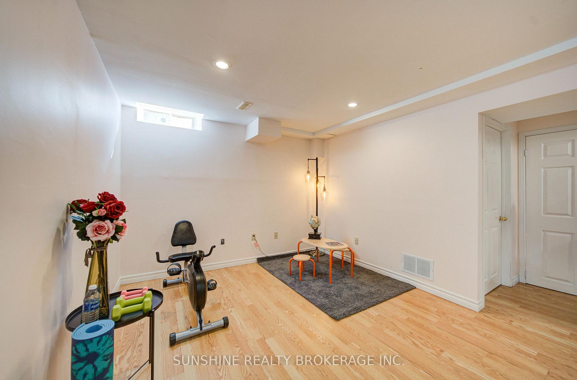 Photo 34 of 53 Vanessa Road, Markham, Markville — HOMEH