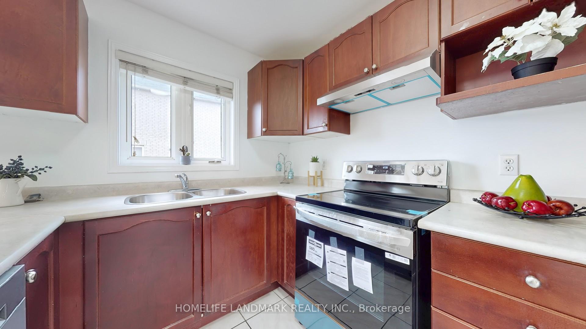 Photo 15 of 48 Outlook Terrace Drive, Markham, Greensborough — HOMEH