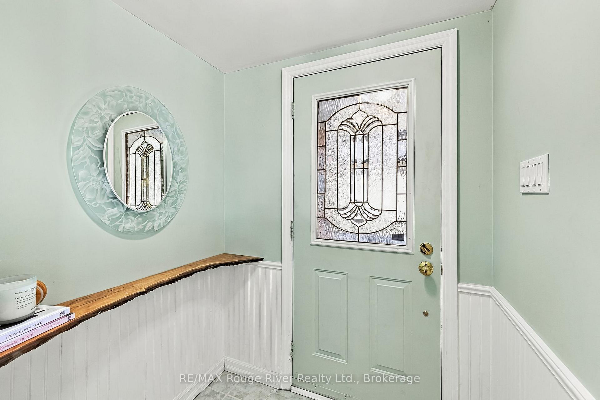 Photo 4 of 1116 Green Street, Whitby, Downtown Whitby — HOMEH