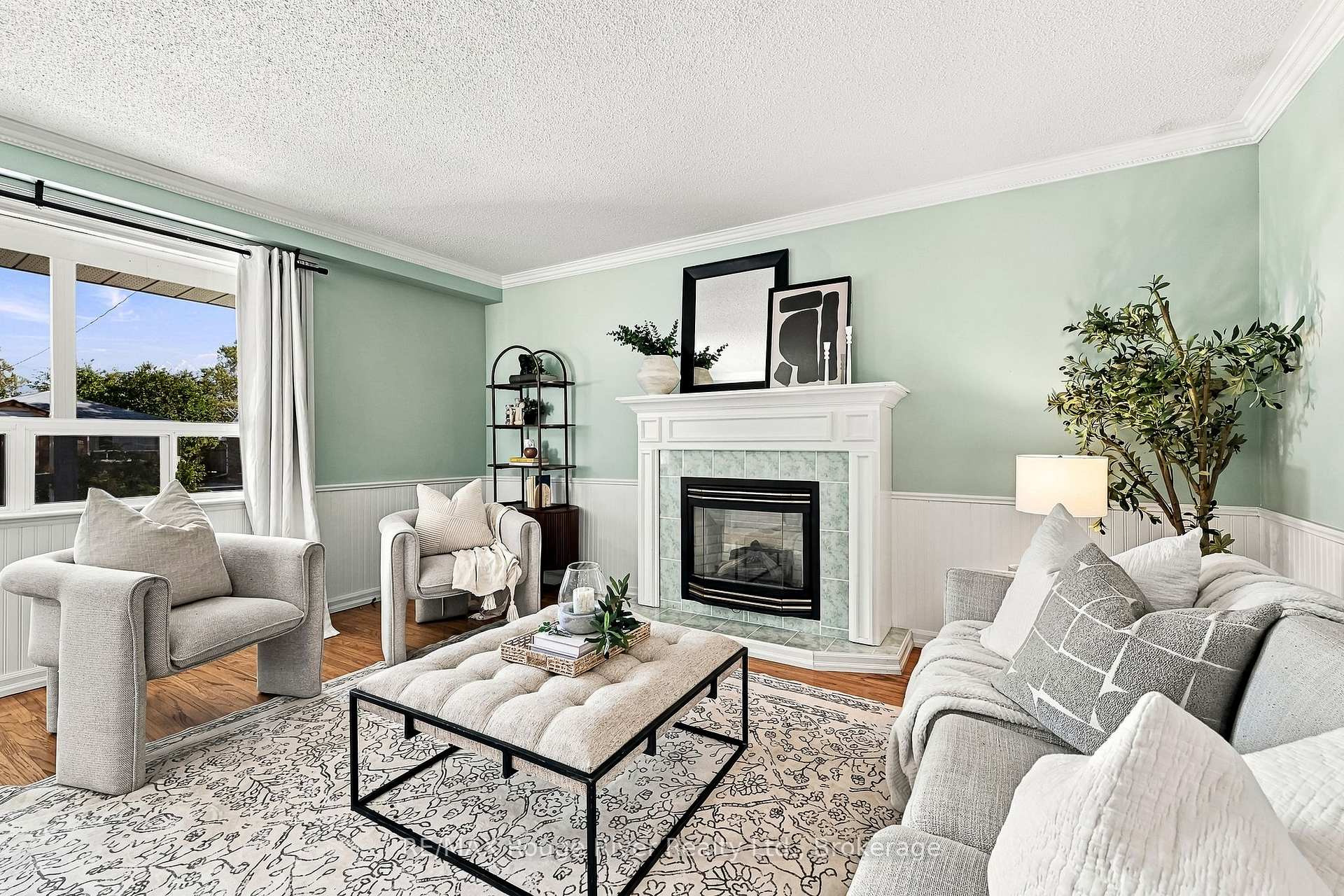 Photo 7 of 1116 Green Street, Whitby, Downtown Whitby — HOMEH
