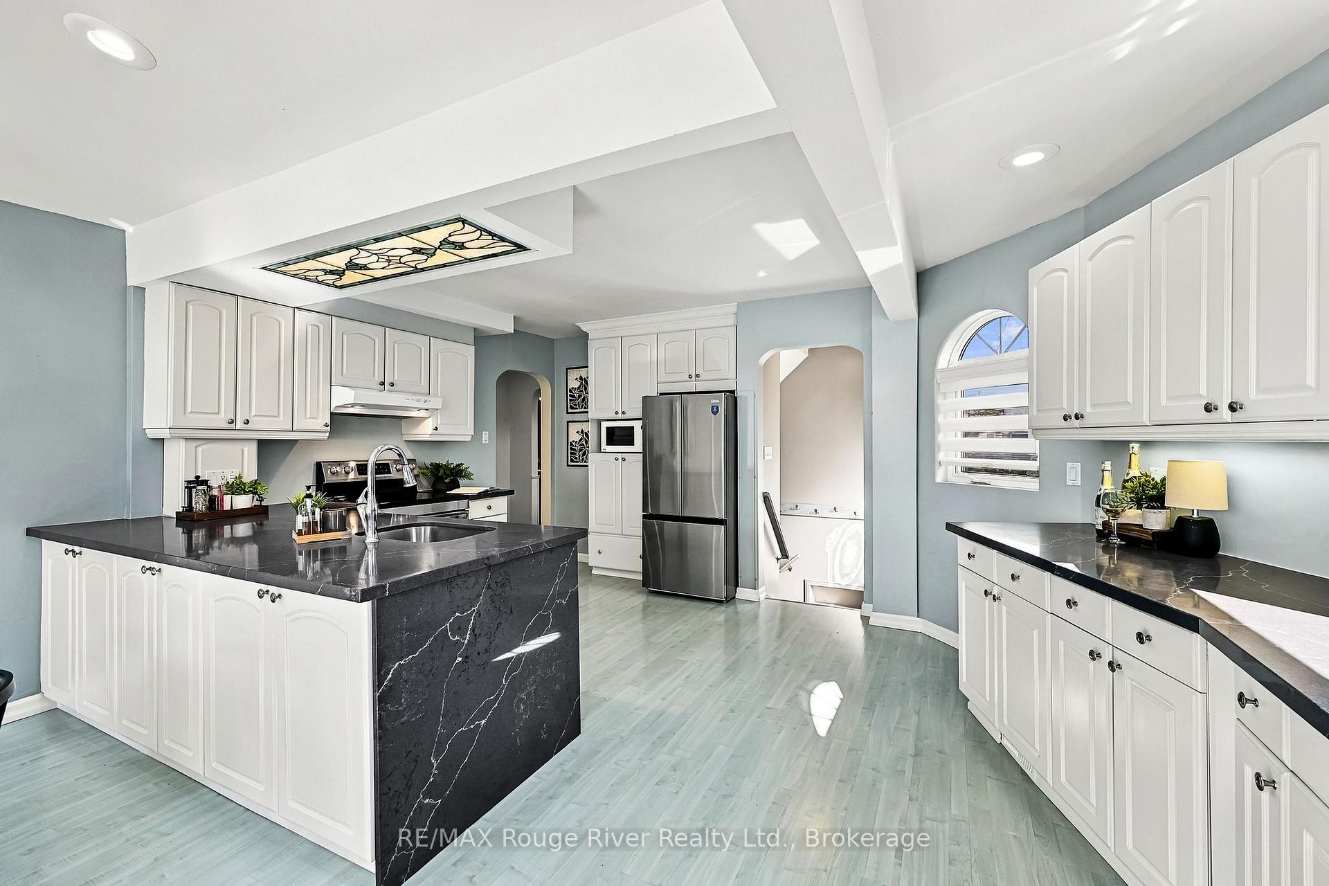Photo 15 of 1116 Green Street, Whitby, Downtown Whitby — HOMEH