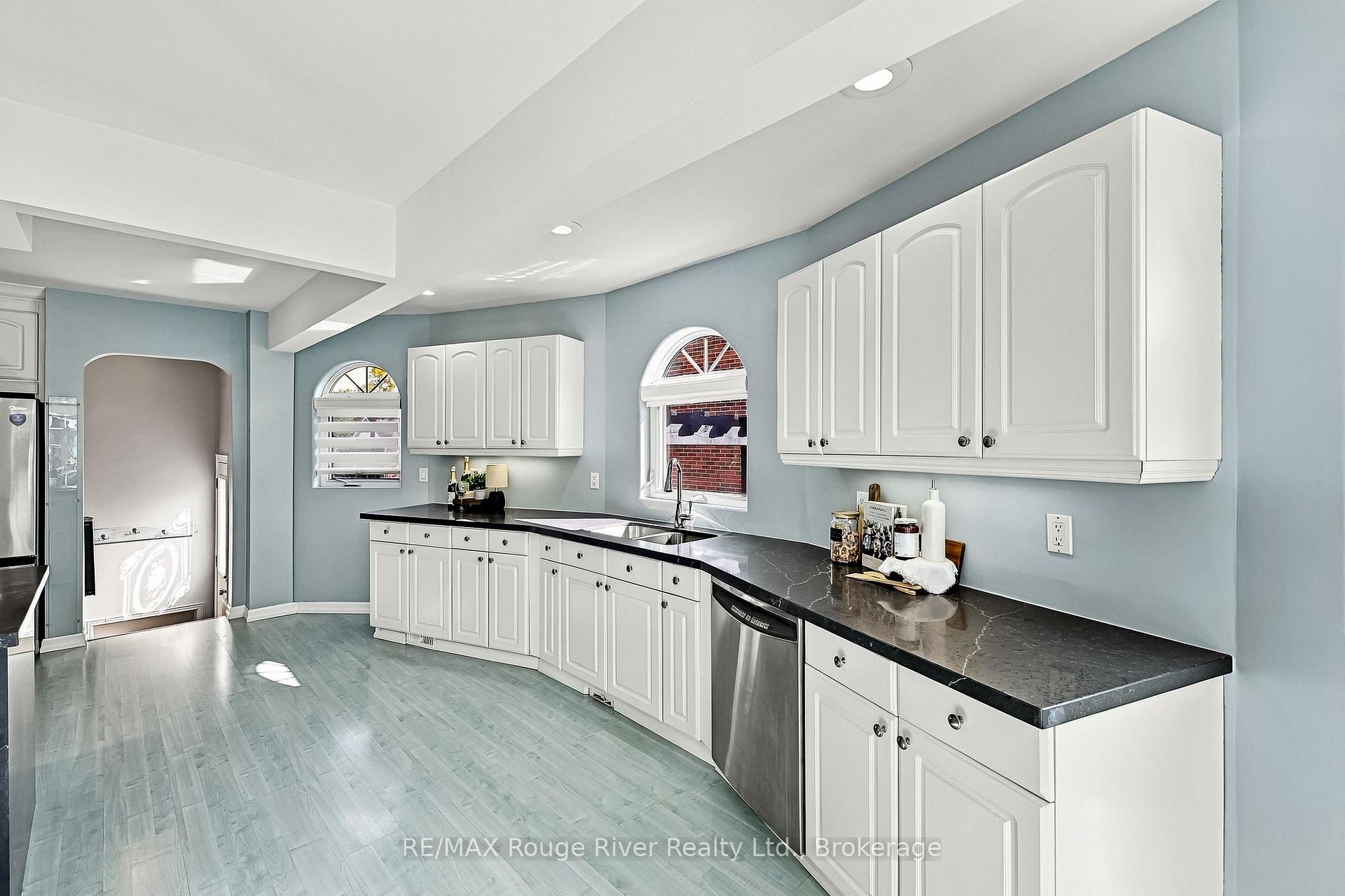 Photo 17 of 1116 Green Street, Whitby, Downtown Whitby — HOMEH