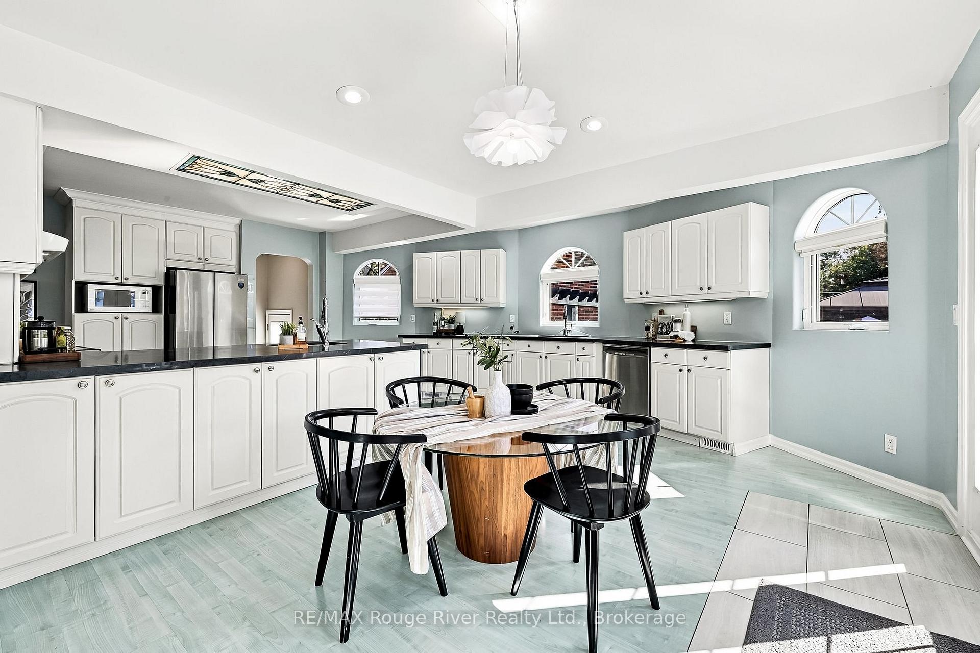 Photo 19 of 1116 Green Street, Whitby, Downtown Whitby — HOMEH