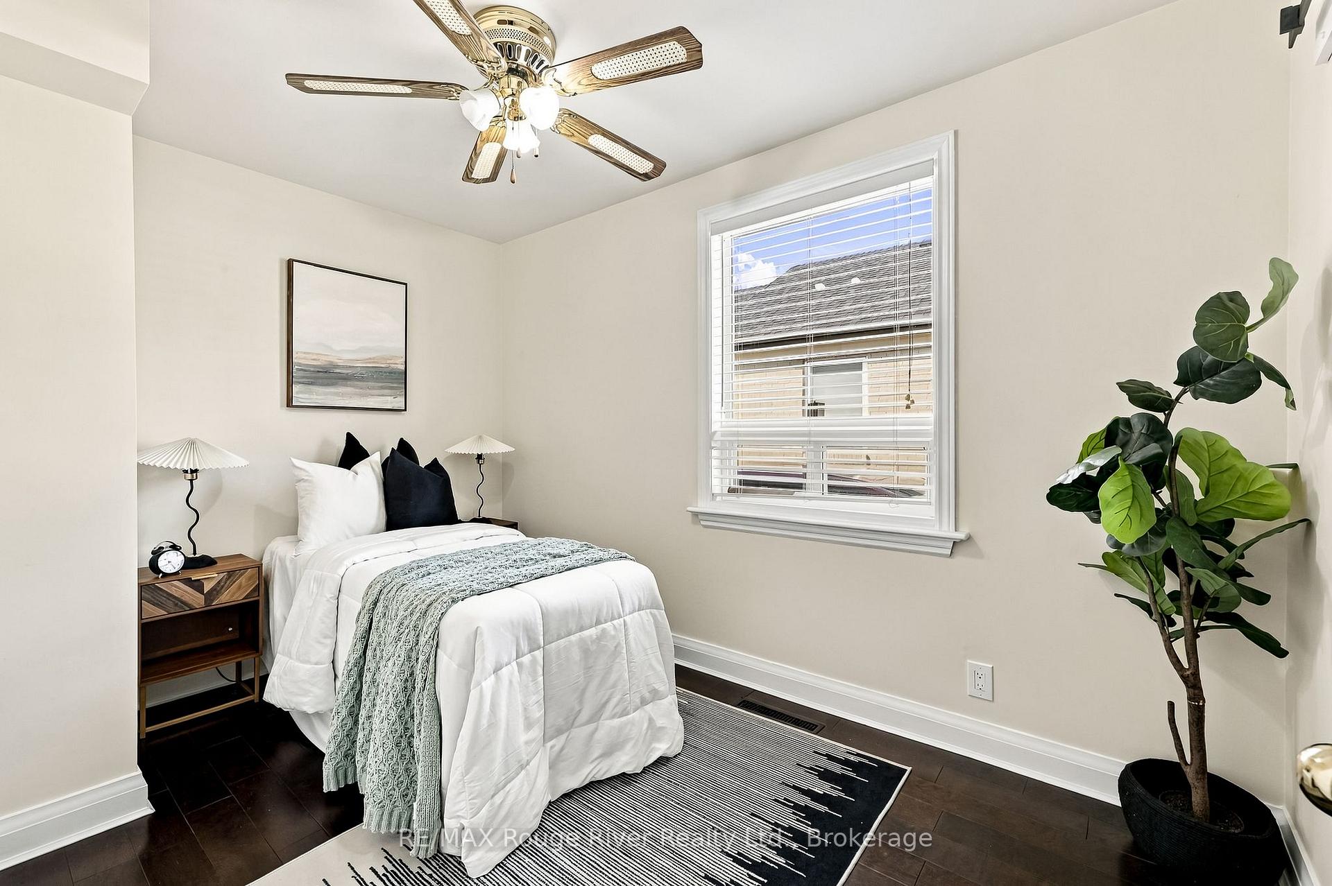 Photo 24 of 1116 Green Street, Whitby, Downtown Whitby — HOMEH