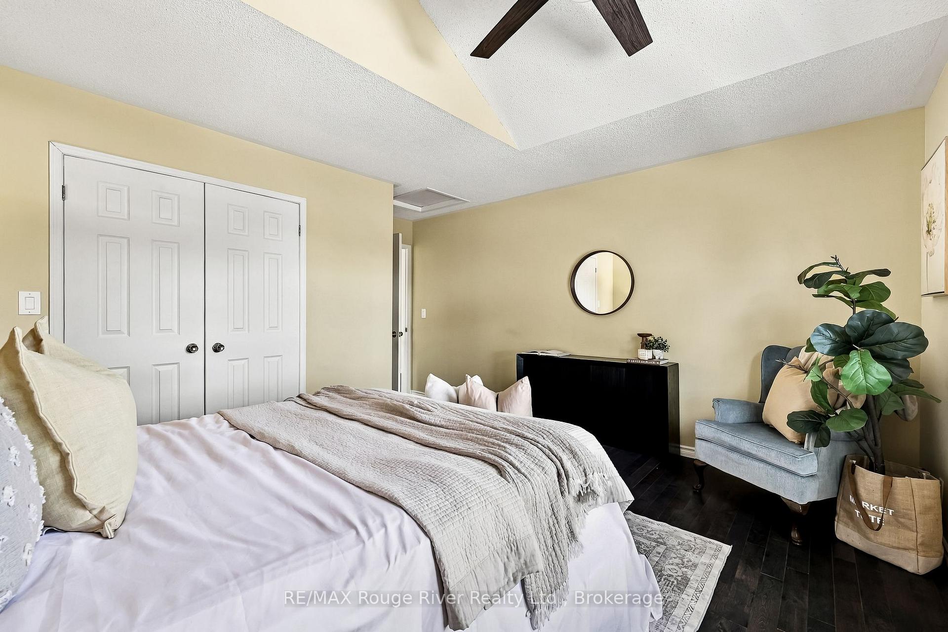 Photo 27 of 1116 Green Street, Whitby, Downtown Whitby — HOMEH