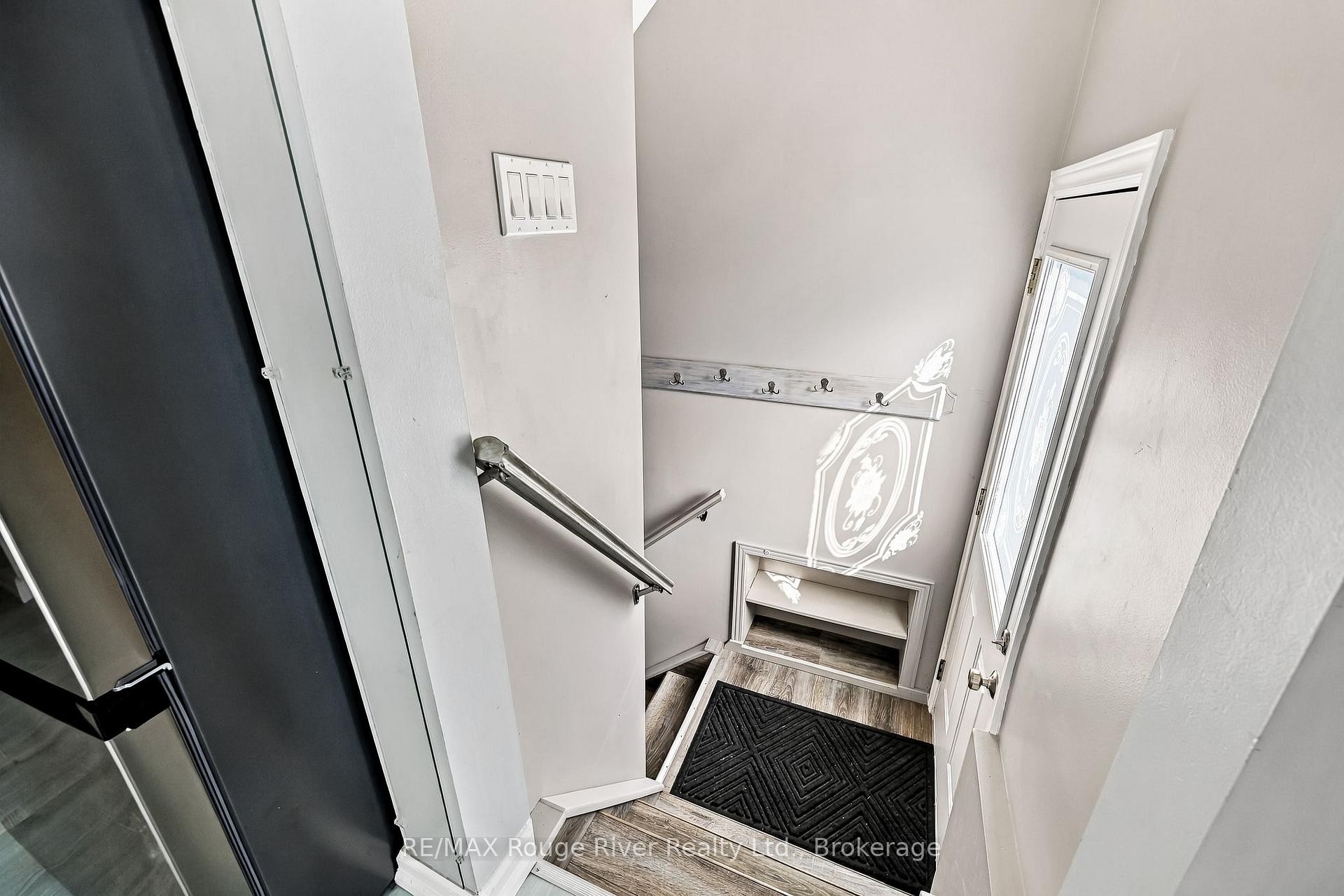 Photo 33 of 1116 Green Street, Whitby, Downtown Whitby — HOMEH