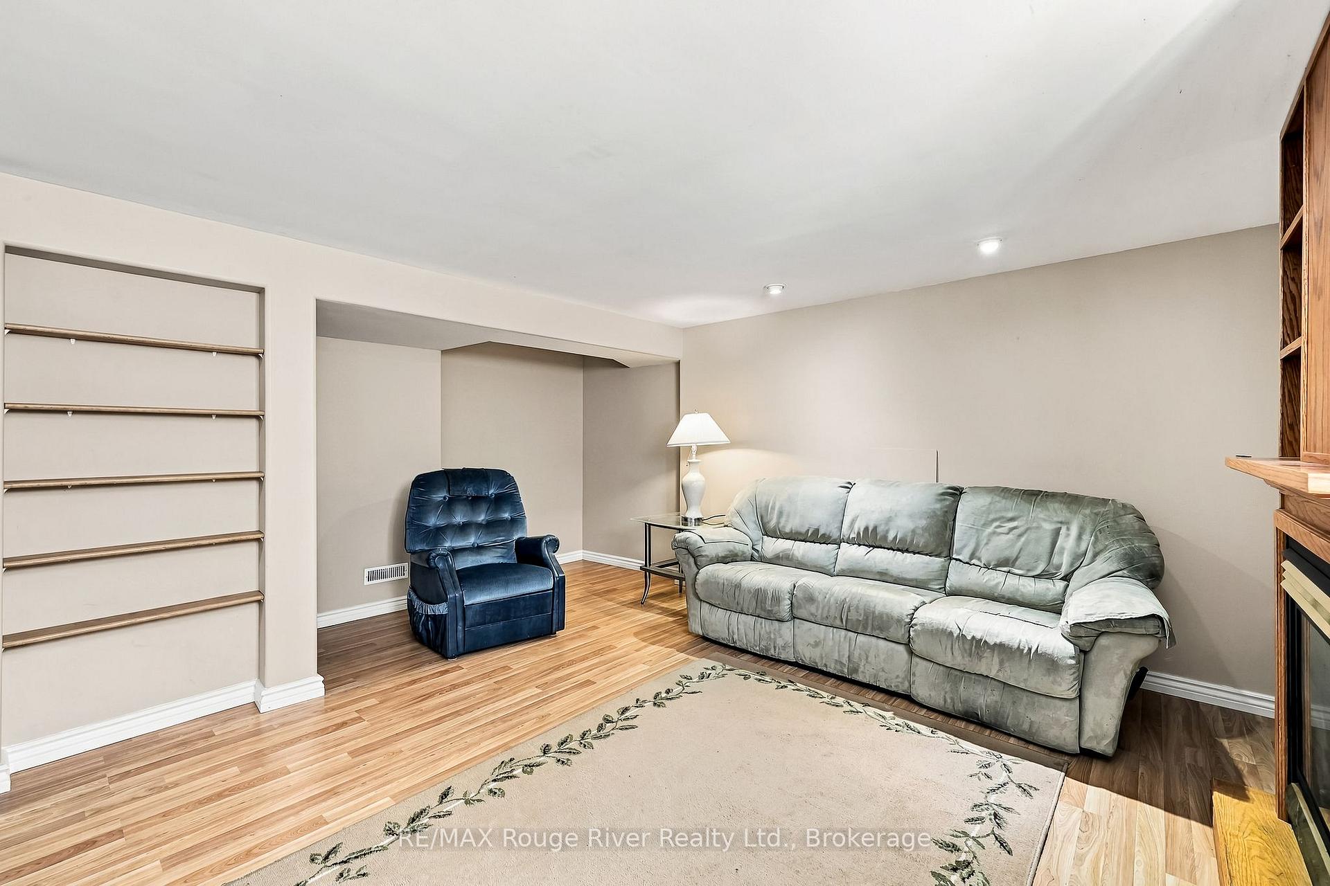 Photo 39 of 1116 Green Street, Whitby, Downtown Whitby — HOMEH