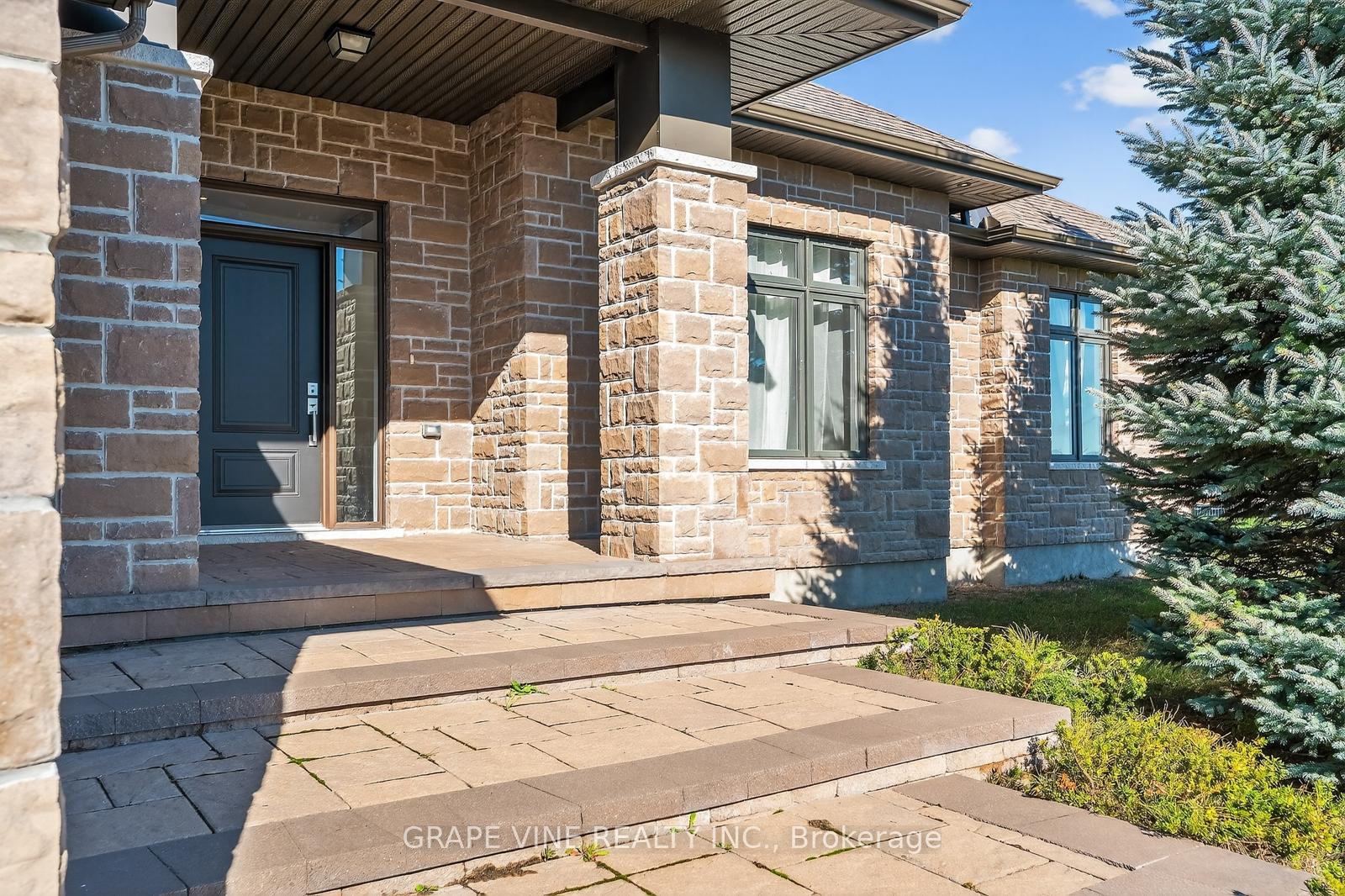 Photo 4 of 6835 Springrun Place, Ottawa, Greely — HOMEH