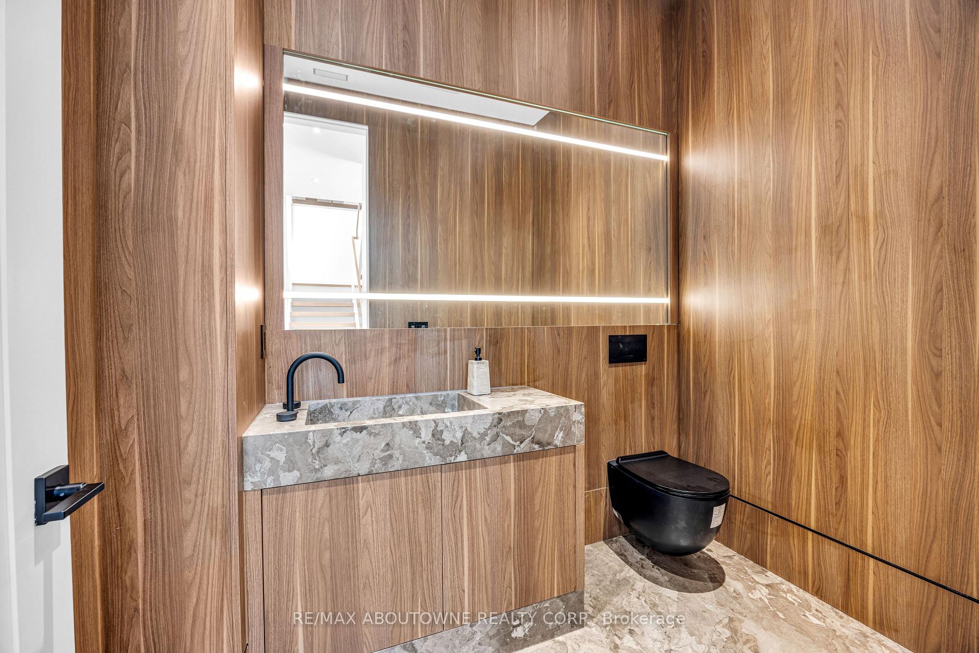 Photo 17 of 152 Third Line, Oakville, Bronte — HOMEH