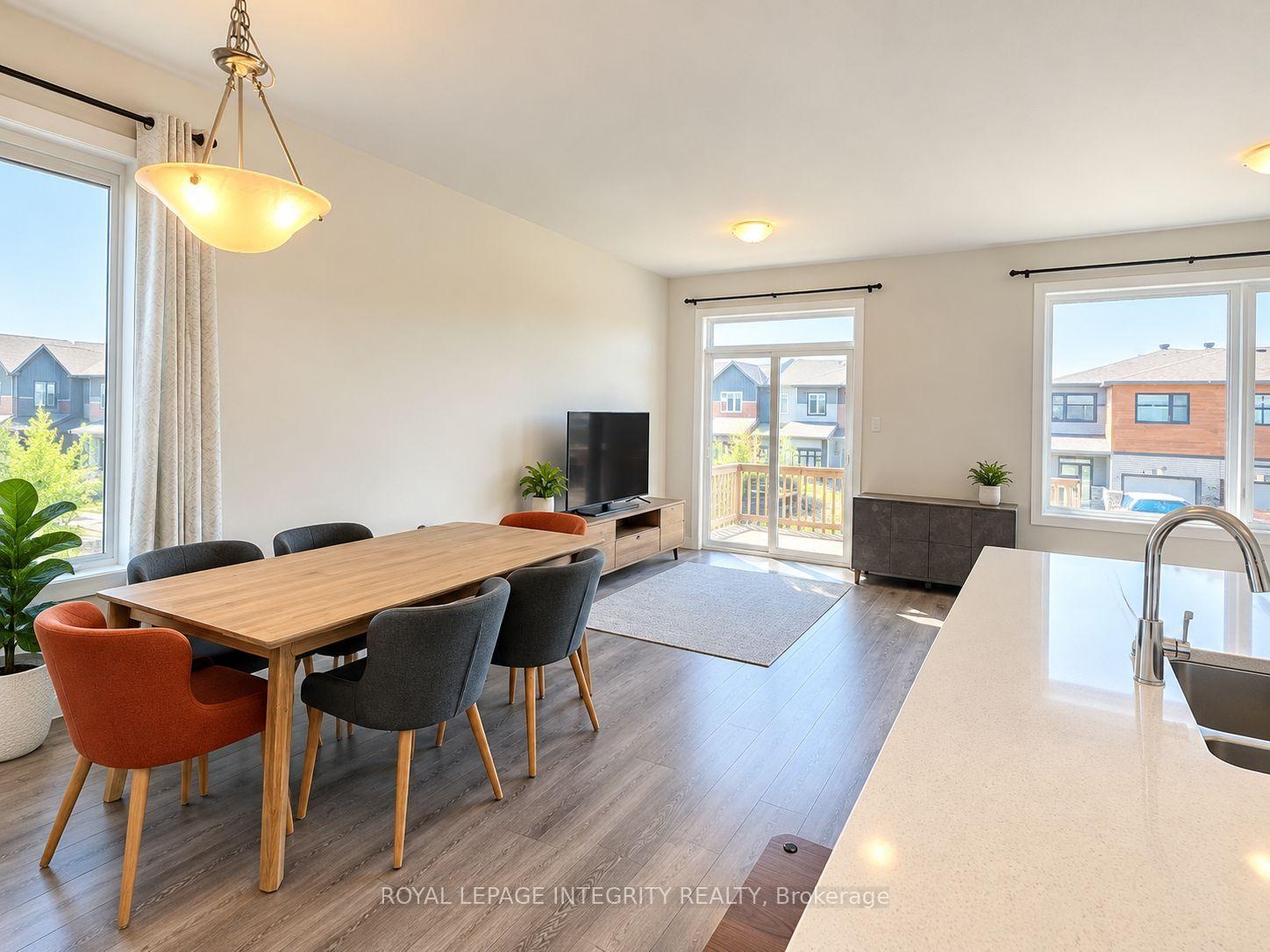 Photo 5 of 323 Gisborne Place, Ottawa, Kanata - Morgan's Grant/South March — HOMEH