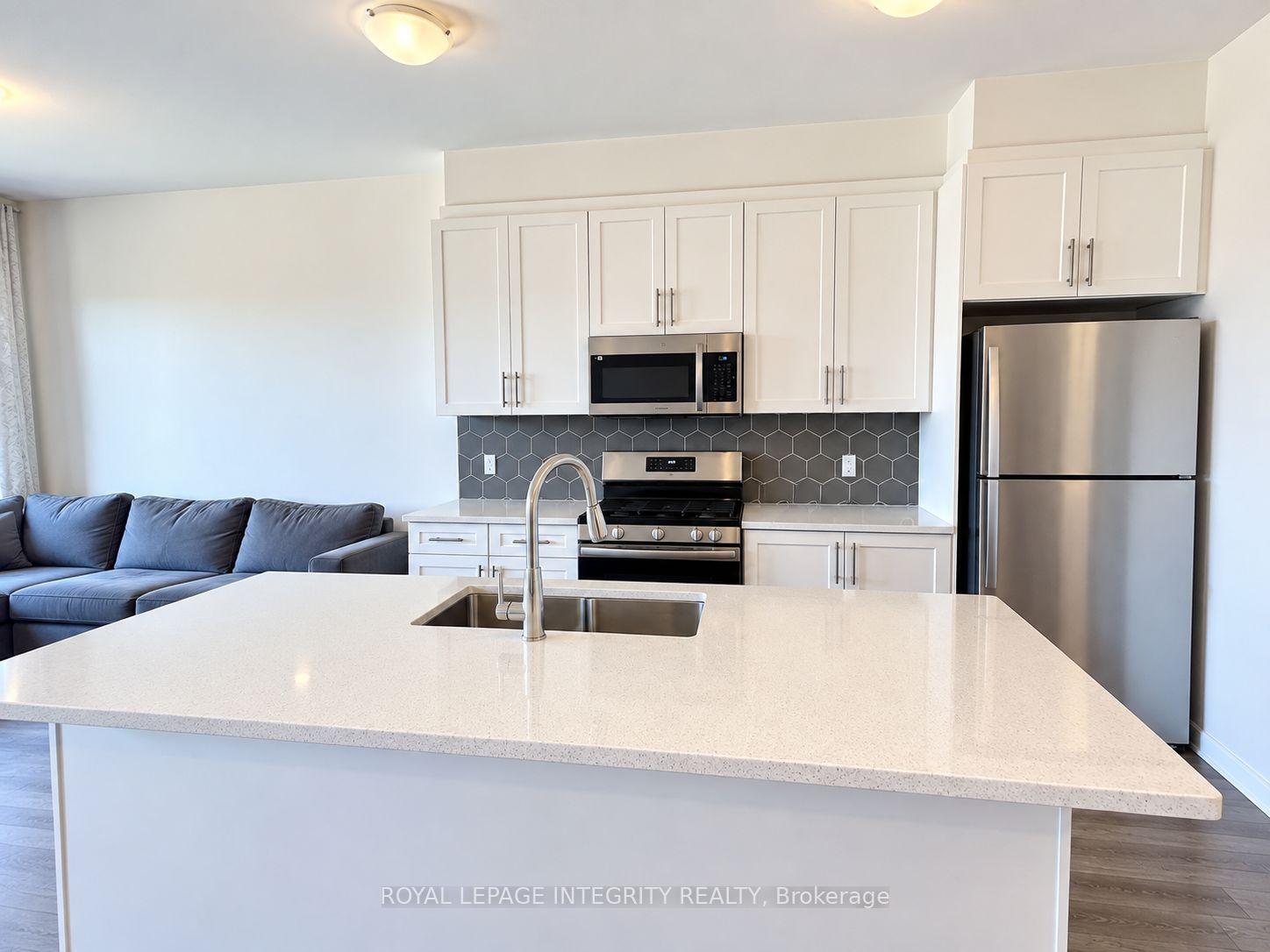 Photo 8 of 323 Gisborne Place, Ottawa, Kanata - Morgan's Grant/South March — HOMEH