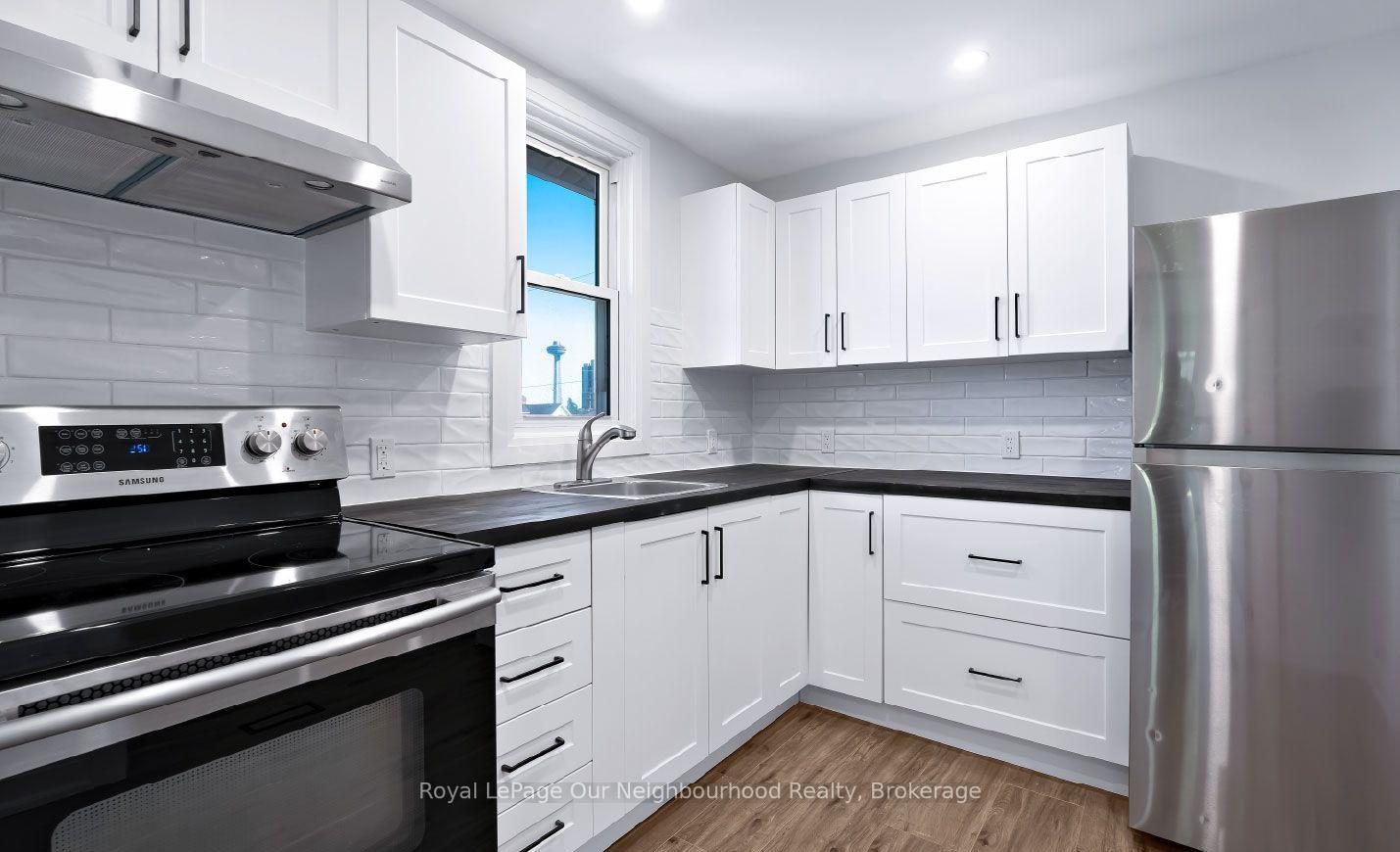 Photo 3 of Unit Unit 2, 5749 Summer Street, Niagara Falls, Hospital — HOMEH