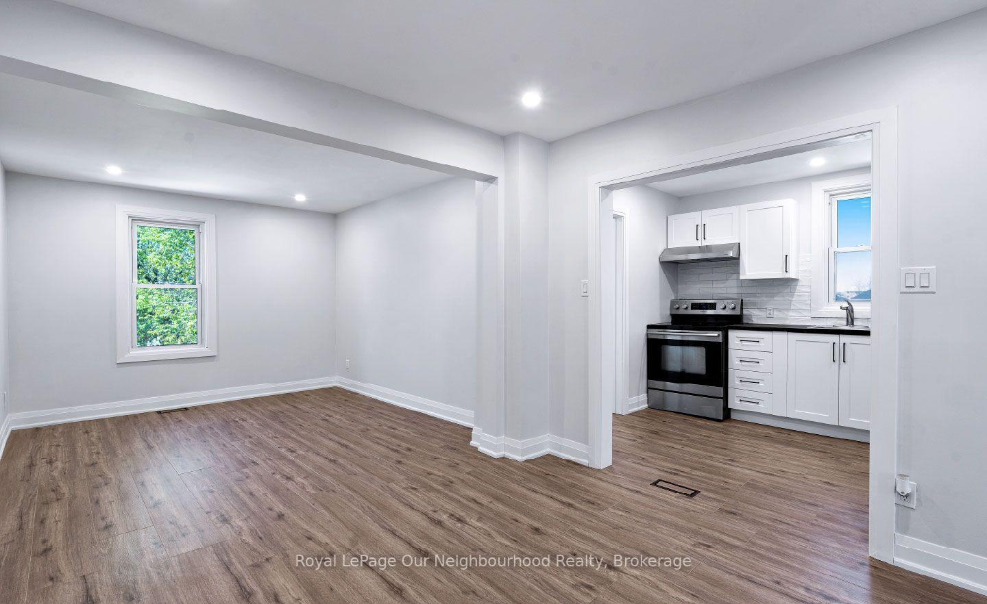 Photo 4 of Unit Unit 2, 5749 Summer Street, Niagara Falls, Hospital — HOMEH