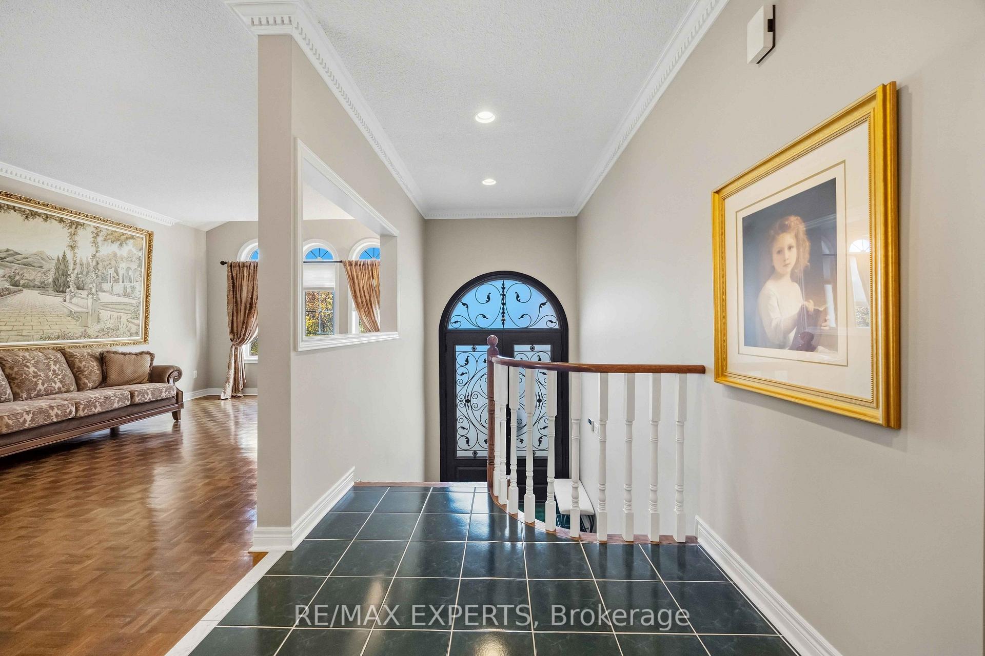 Photo 6 of 93 Velmar Drive, Vaughan, East Woodbridge — HOMEH