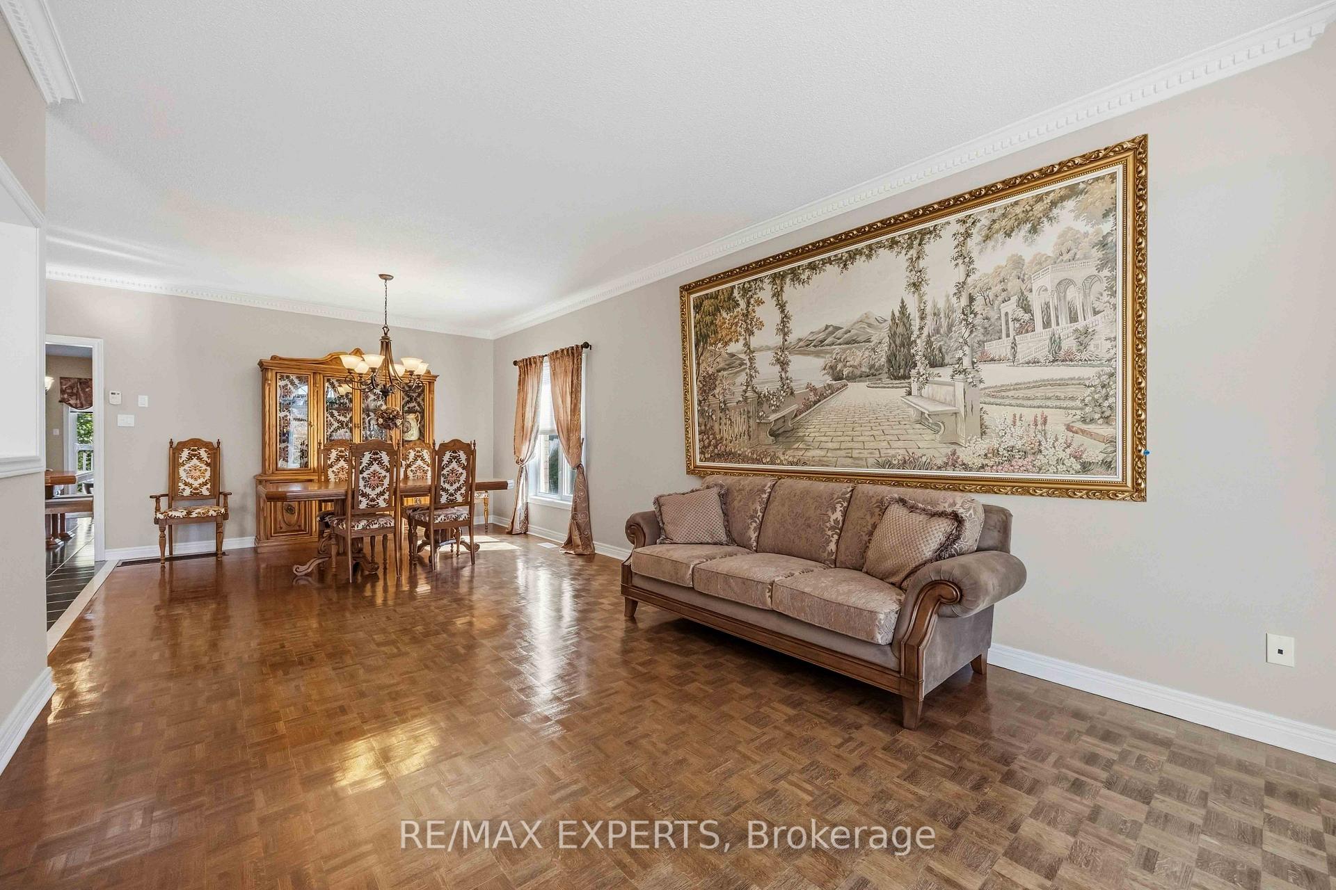 Photo 9 of 93 Velmar Drive, Vaughan, East Woodbridge — HOMEH