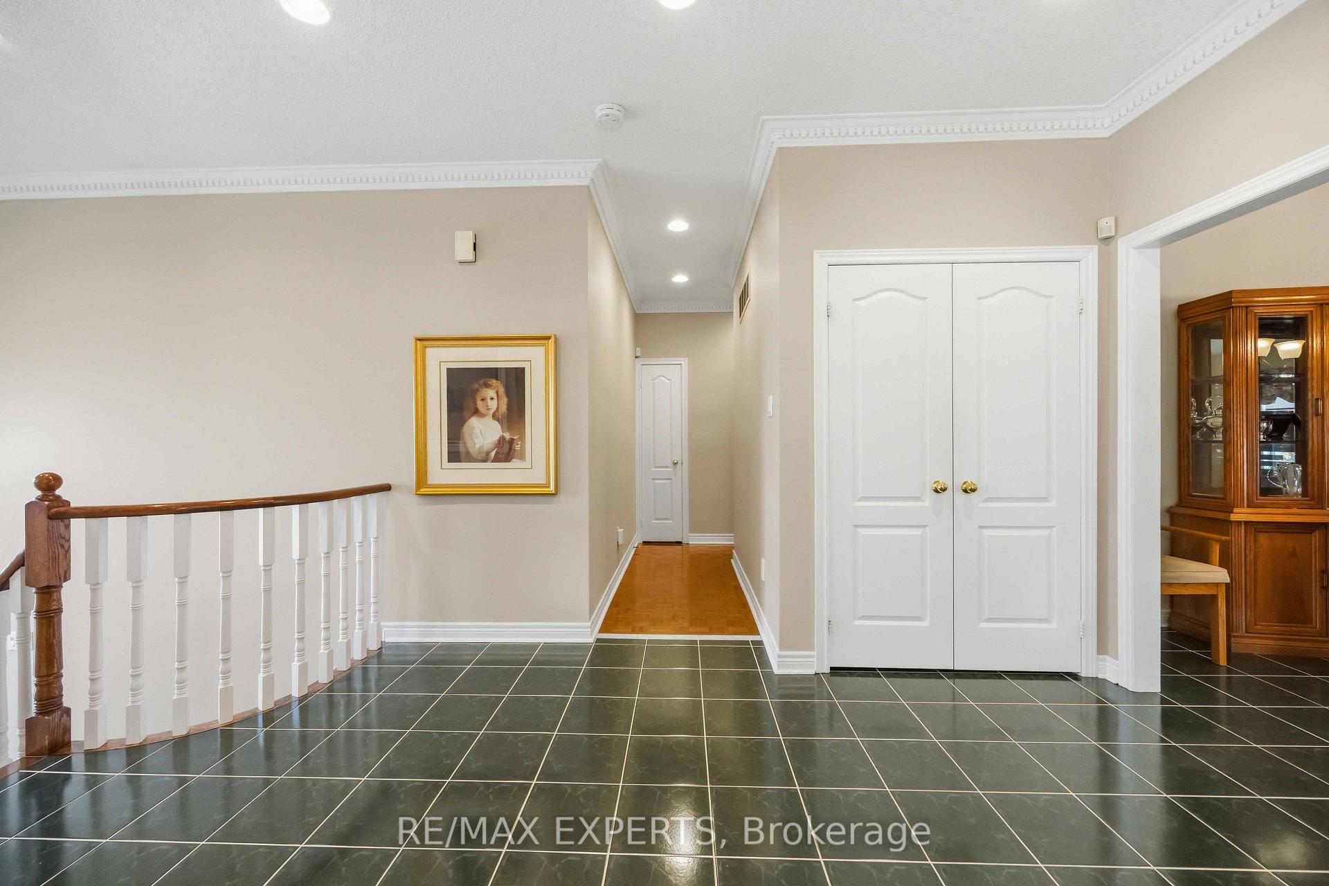 Photo 16 of 93 Velmar Drive, Vaughan, East Woodbridge — HOMEH