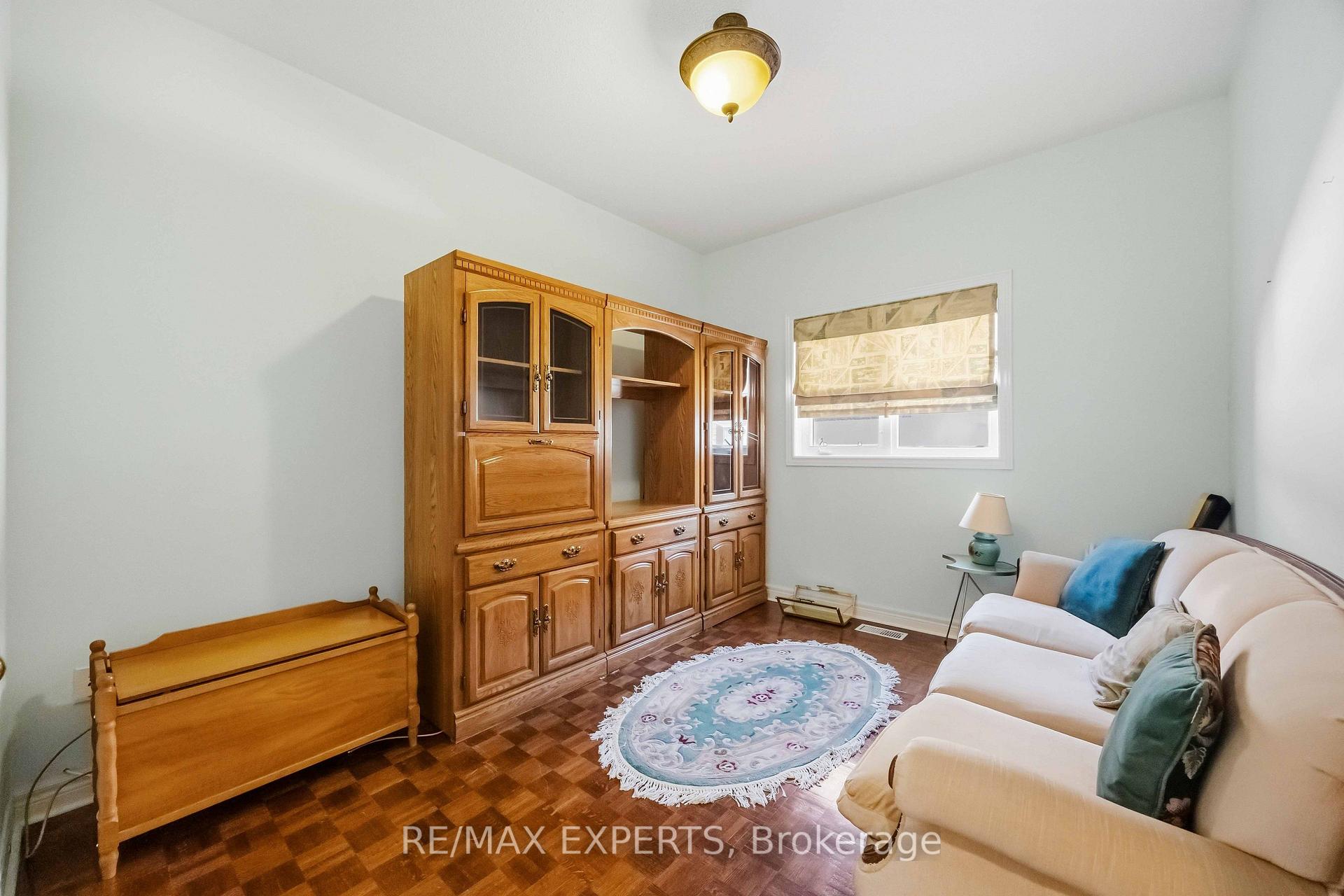 Photo 18 of 93 Velmar Drive, Vaughan, East Woodbridge — HOMEH