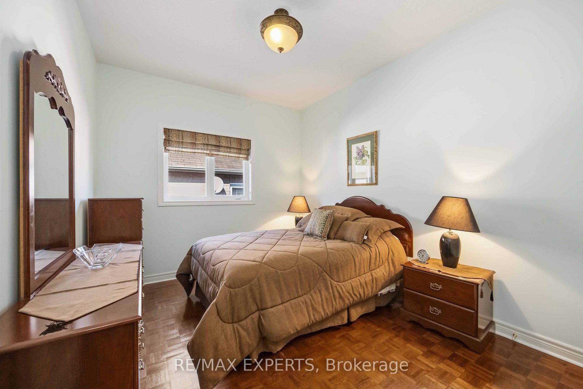 Photo 19 of 93 Velmar Drive, Vaughan, East Woodbridge — HOMEH