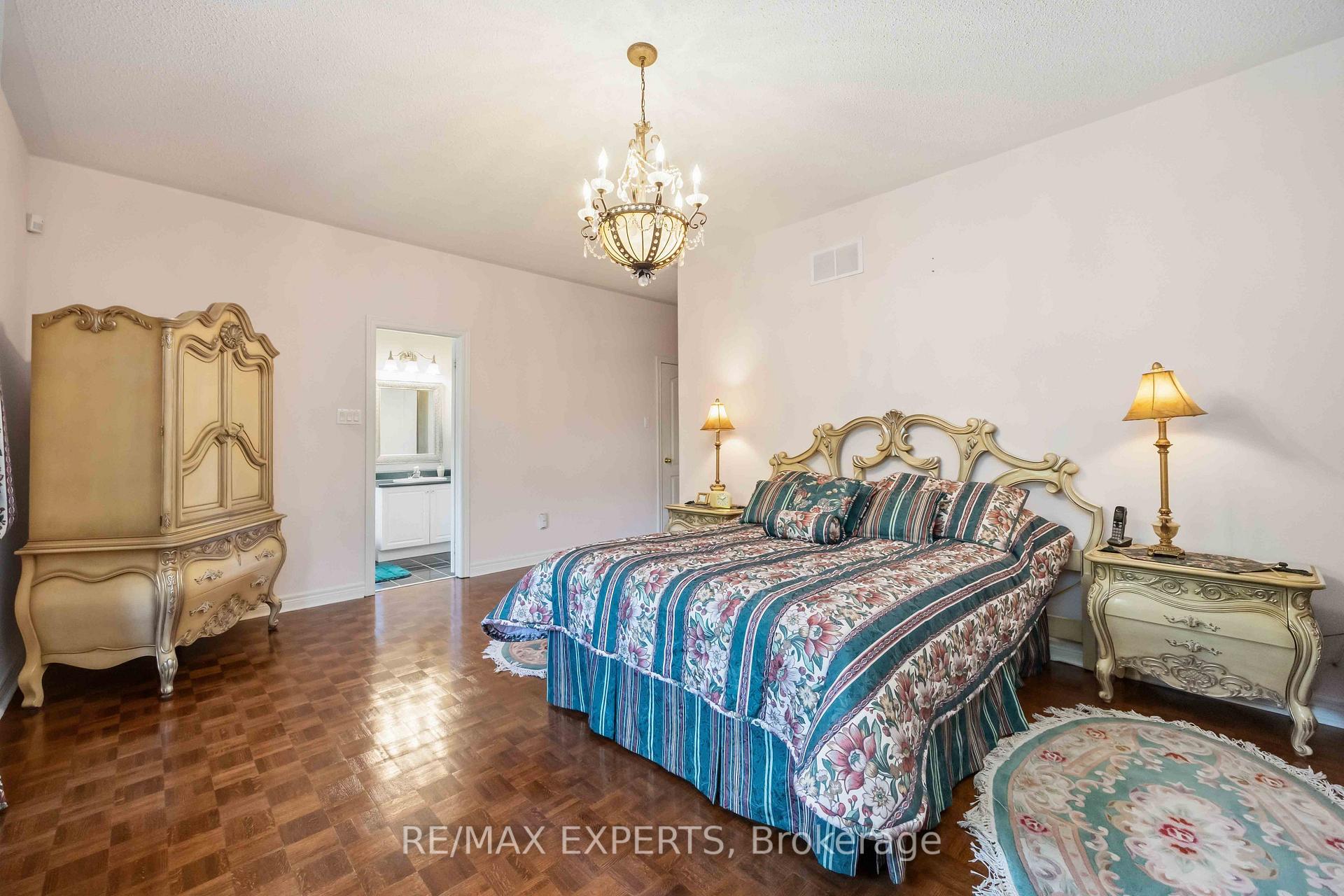 Photo 22 of 93 Velmar Drive, Vaughan, East Woodbridge — HOMEH