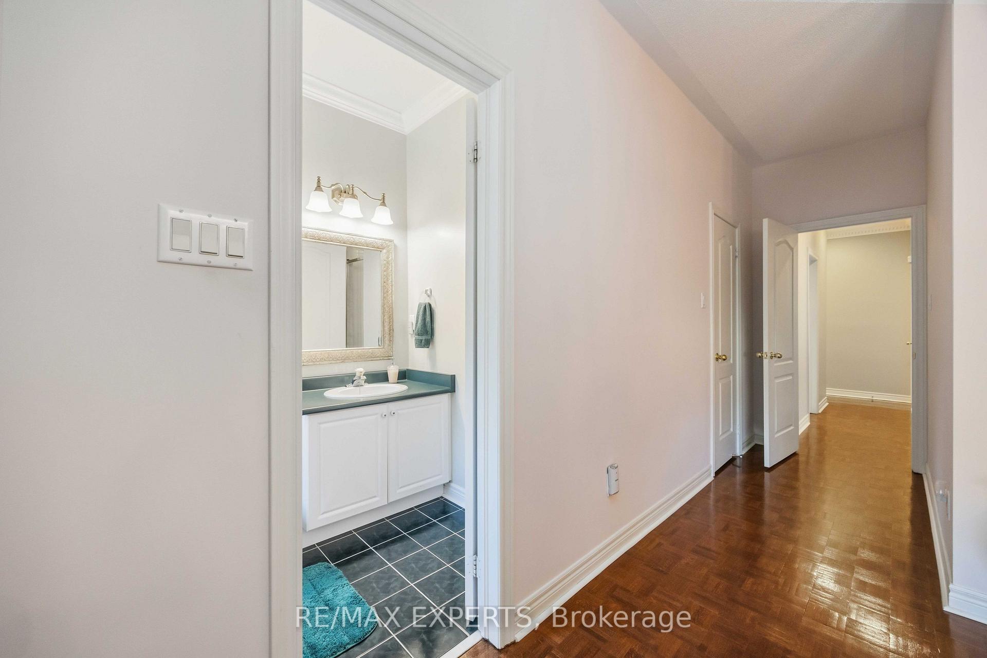 Photo 23 of 93 Velmar Drive, Vaughan, East Woodbridge — HOMEH