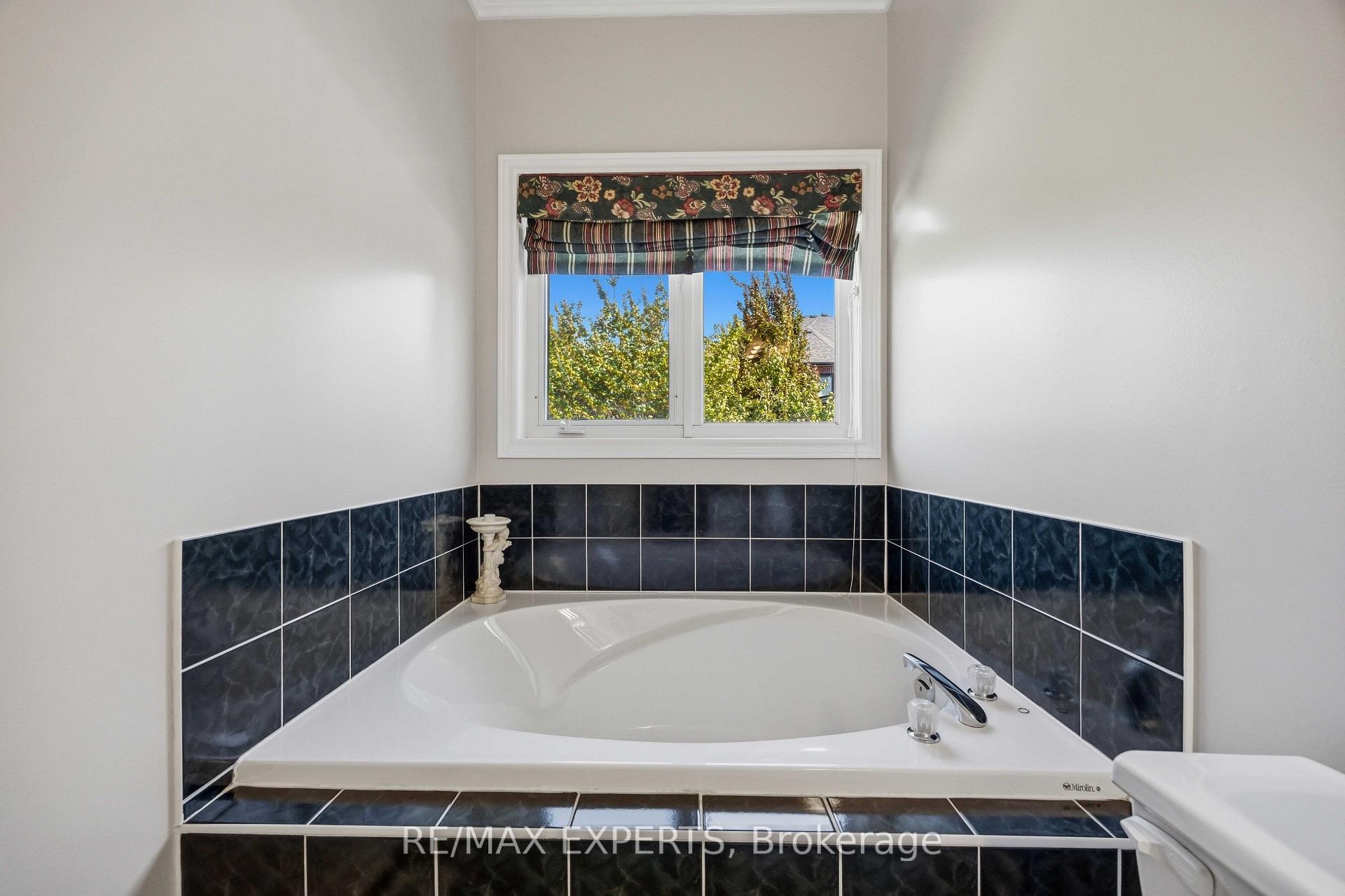 Photo 25 of 93 Velmar Drive, Vaughan, East Woodbridge — HOMEH