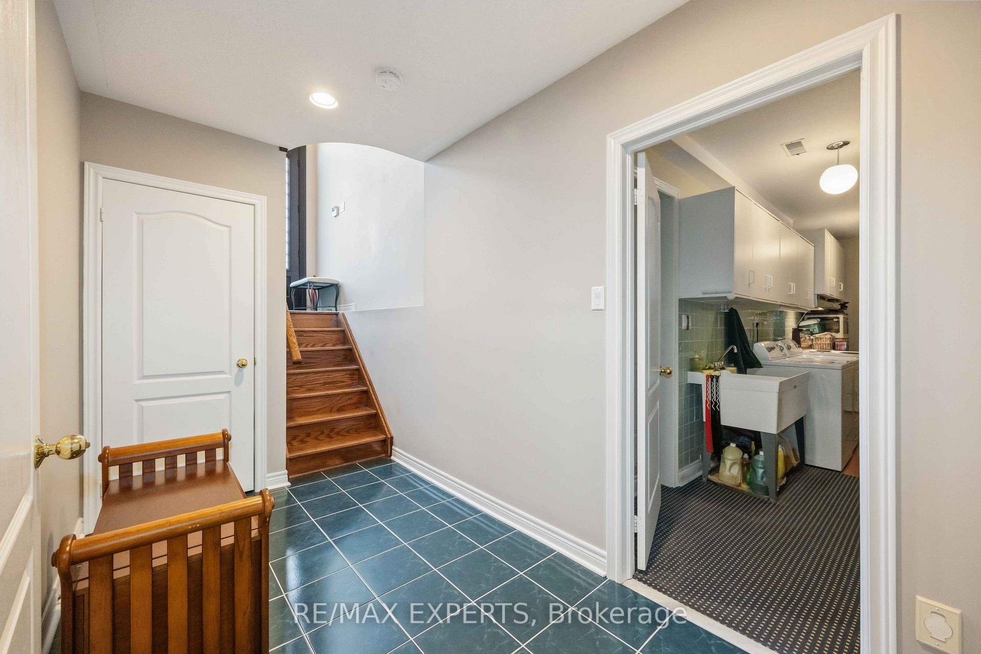 Photo 28 of 93 Velmar Drive, Vaughan, East Woodbridge — HOMEH