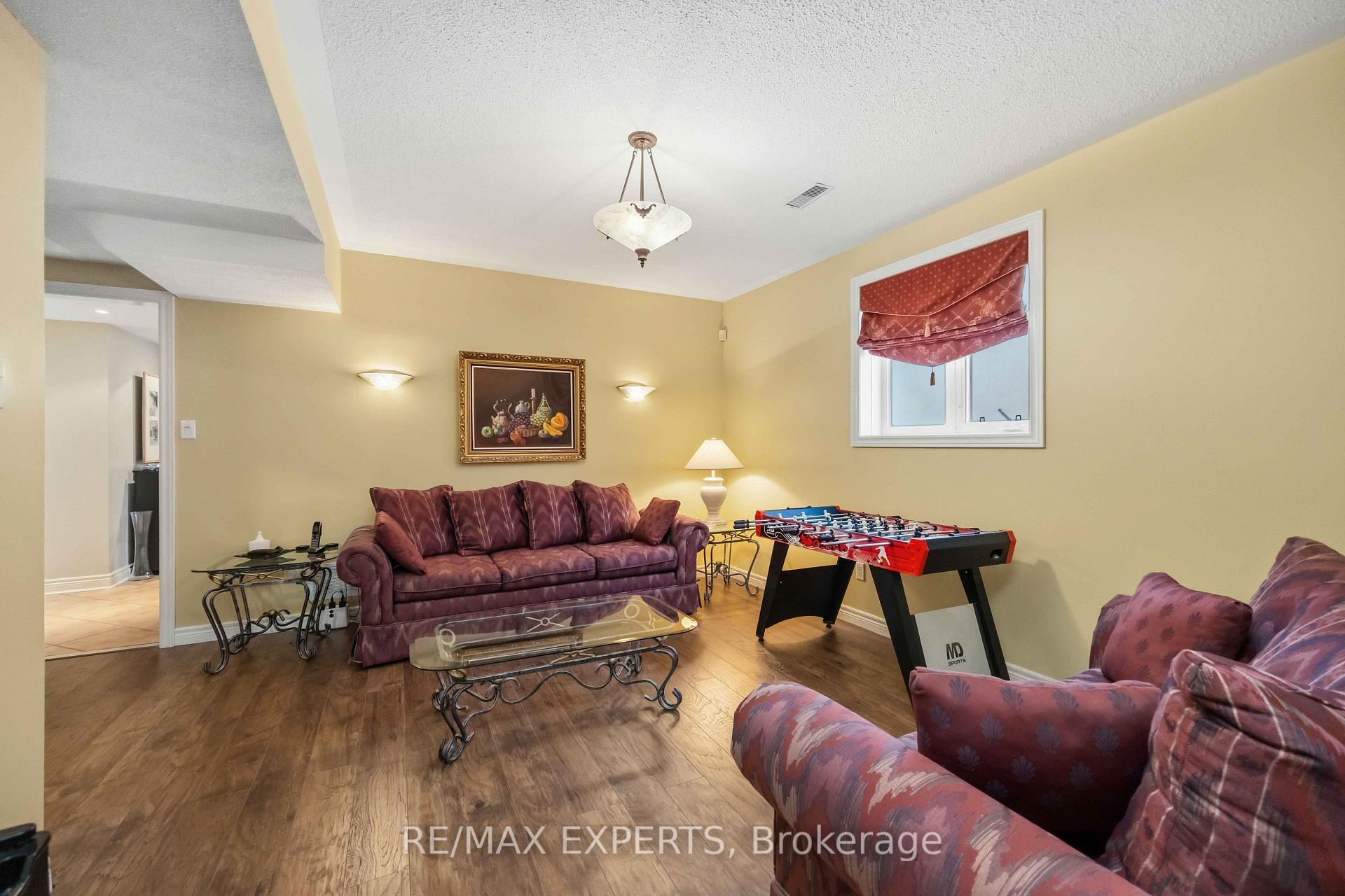 Photo 32 of 93 Velmar Drive, Vaughan, East Woodbridge — HOMEH
