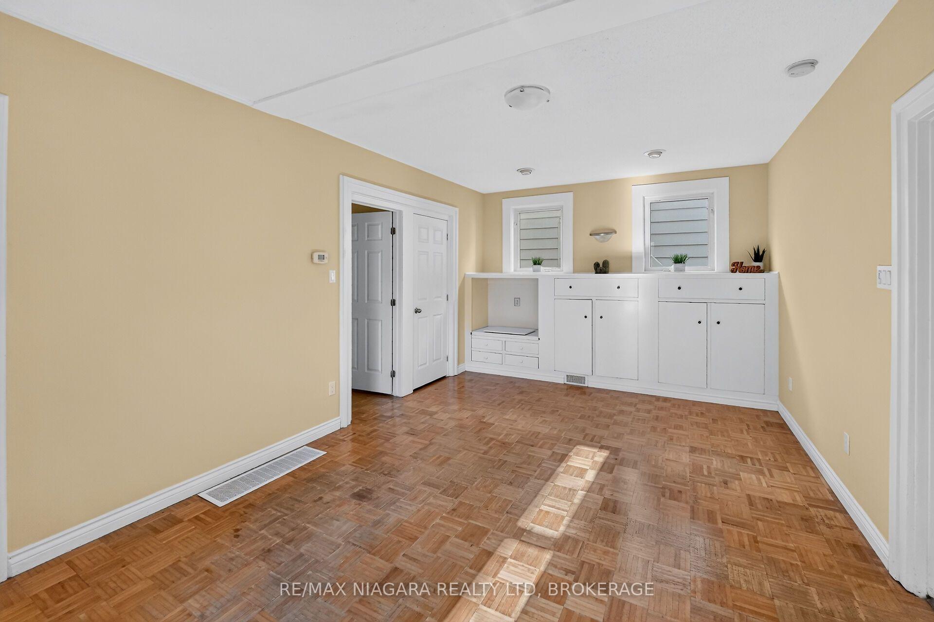 Photo 9 of 15 Adelaide Street, Grimsby, Grimsby West — HOMEH