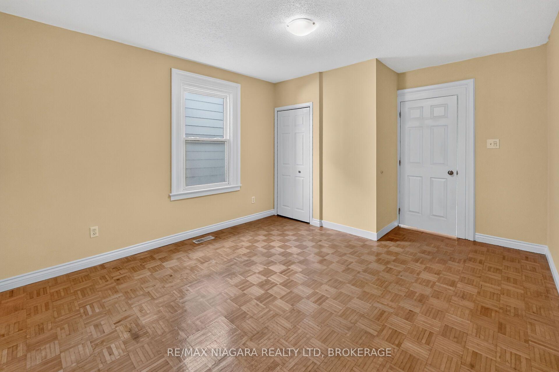 Photo 11 of 15 Adelaide Street, Grimsby, Grimsby West — HOMEH