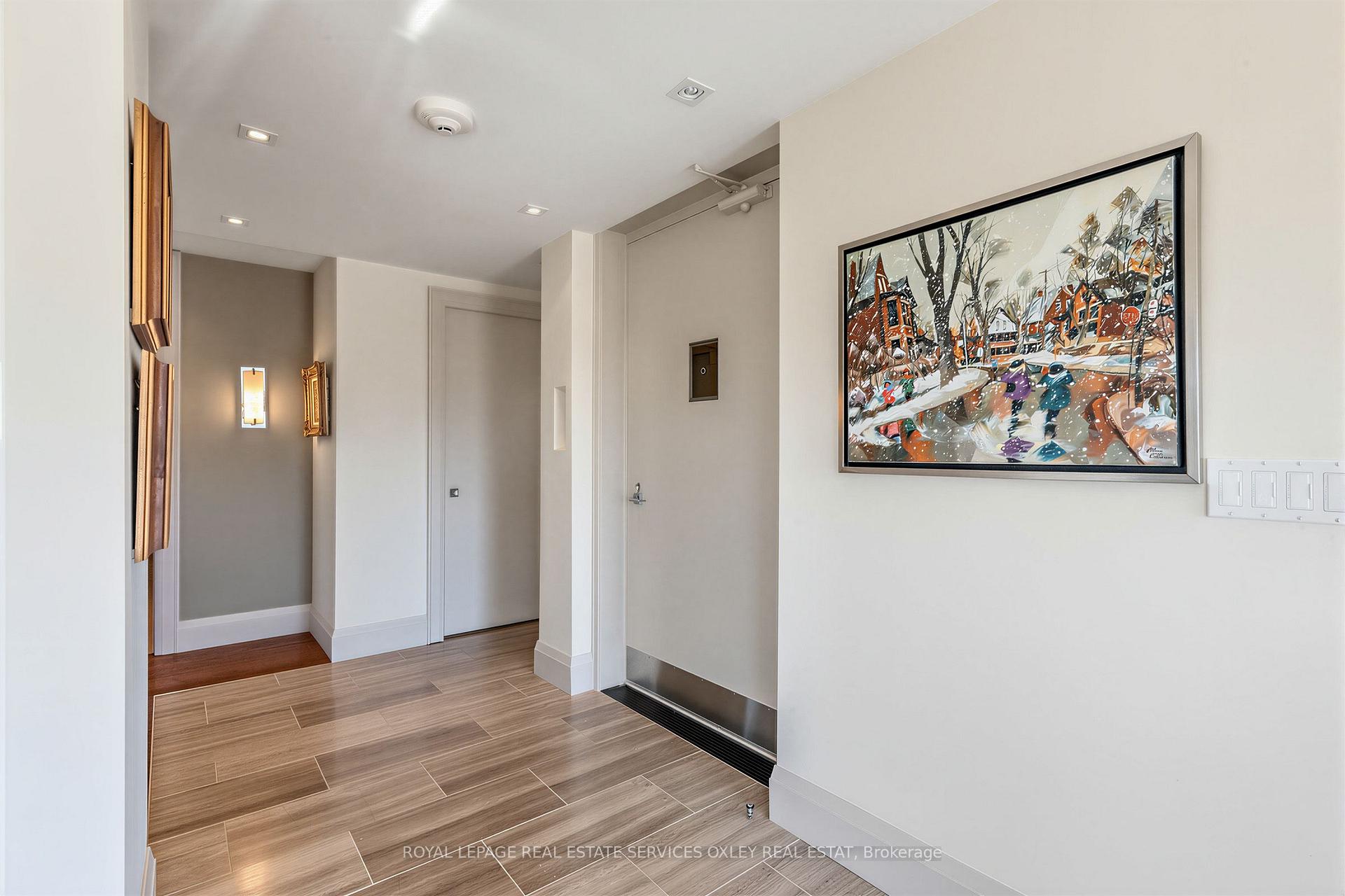 Photo 2 of Unit 8, 423 Avenue Road, Toronto, Yonge-St. Clair — HOMEH