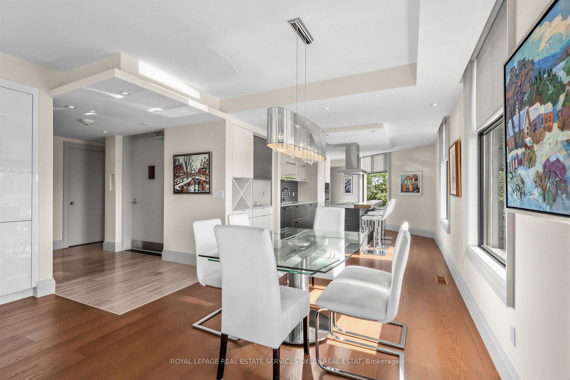 Photo 4 of Unit 8, 423 Avenue Road, Toronto, Yonge-St. Clair — HOMEH