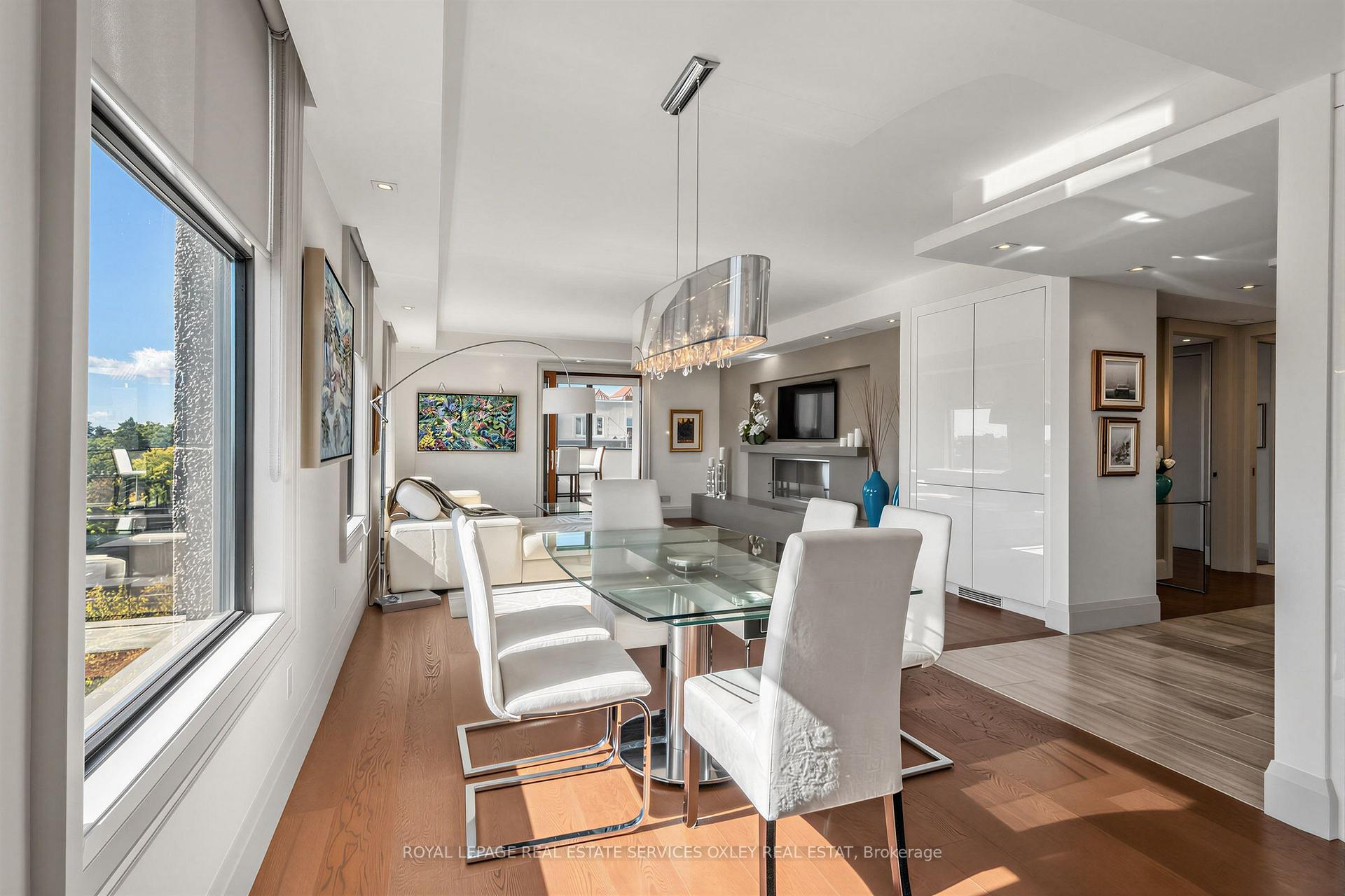 Photo 5 of Unit 8, 423 Avenue Road, Toronto, Yonge-St. Clair — HOMEH