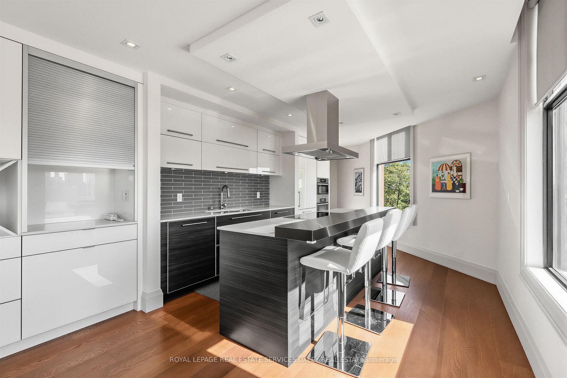 Photo 6 of Unit 8, 423 Avenue Road, Toronto, Yonge-St. Clair — HOMEH