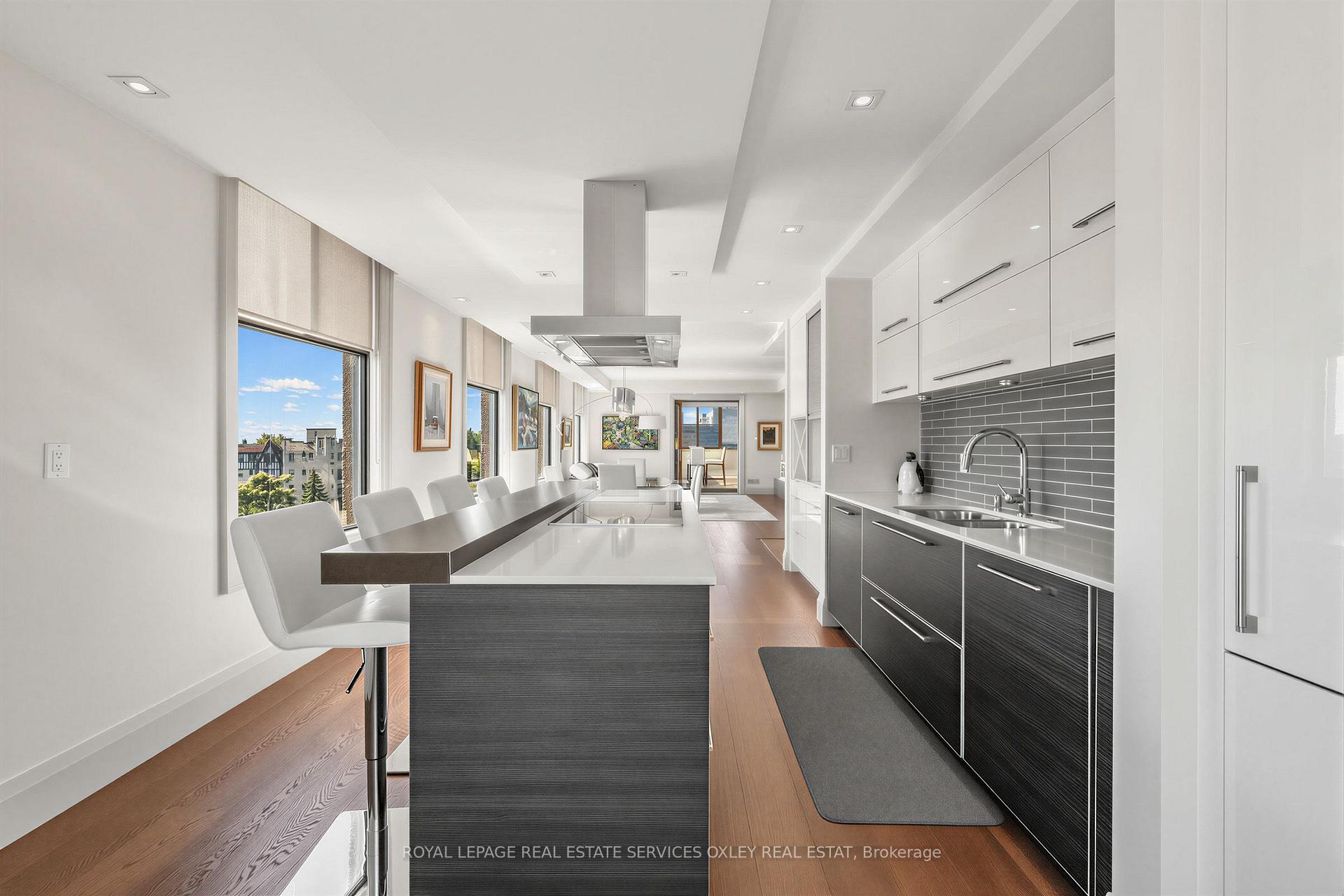 Photo 7 of Unit 8, 423 Avenue Road, Toronto, Yonge-St. Clair — HOMEH