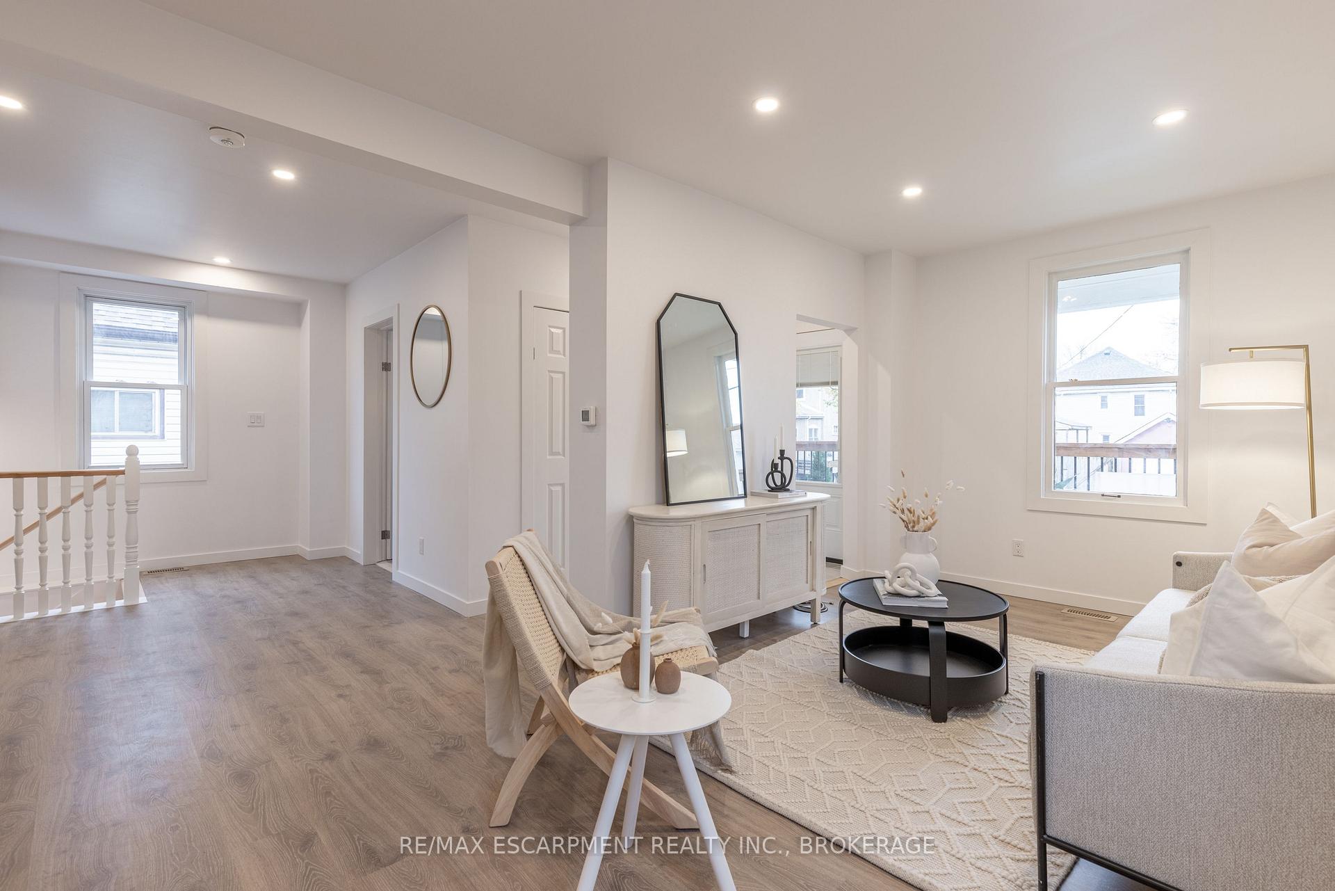 Photo 8 of Unit Main, 50 Fifth Street, Welland, Lincoln/Crowland — HOMEH