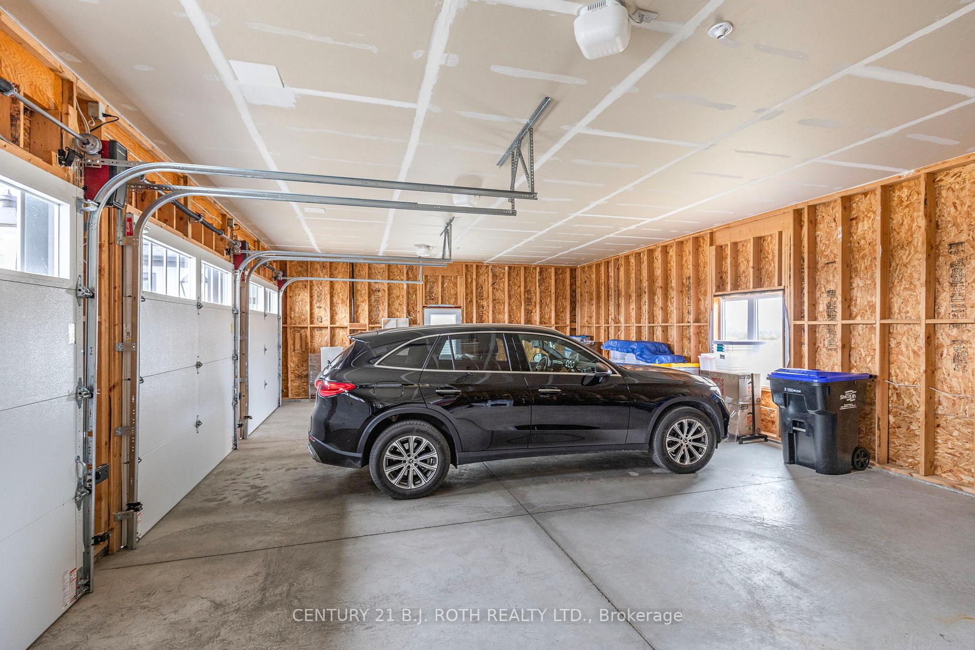 Photo 33 of 8 Morgan Drive, Oro-Medonte, Rural Oro-Medonte — HOMEH