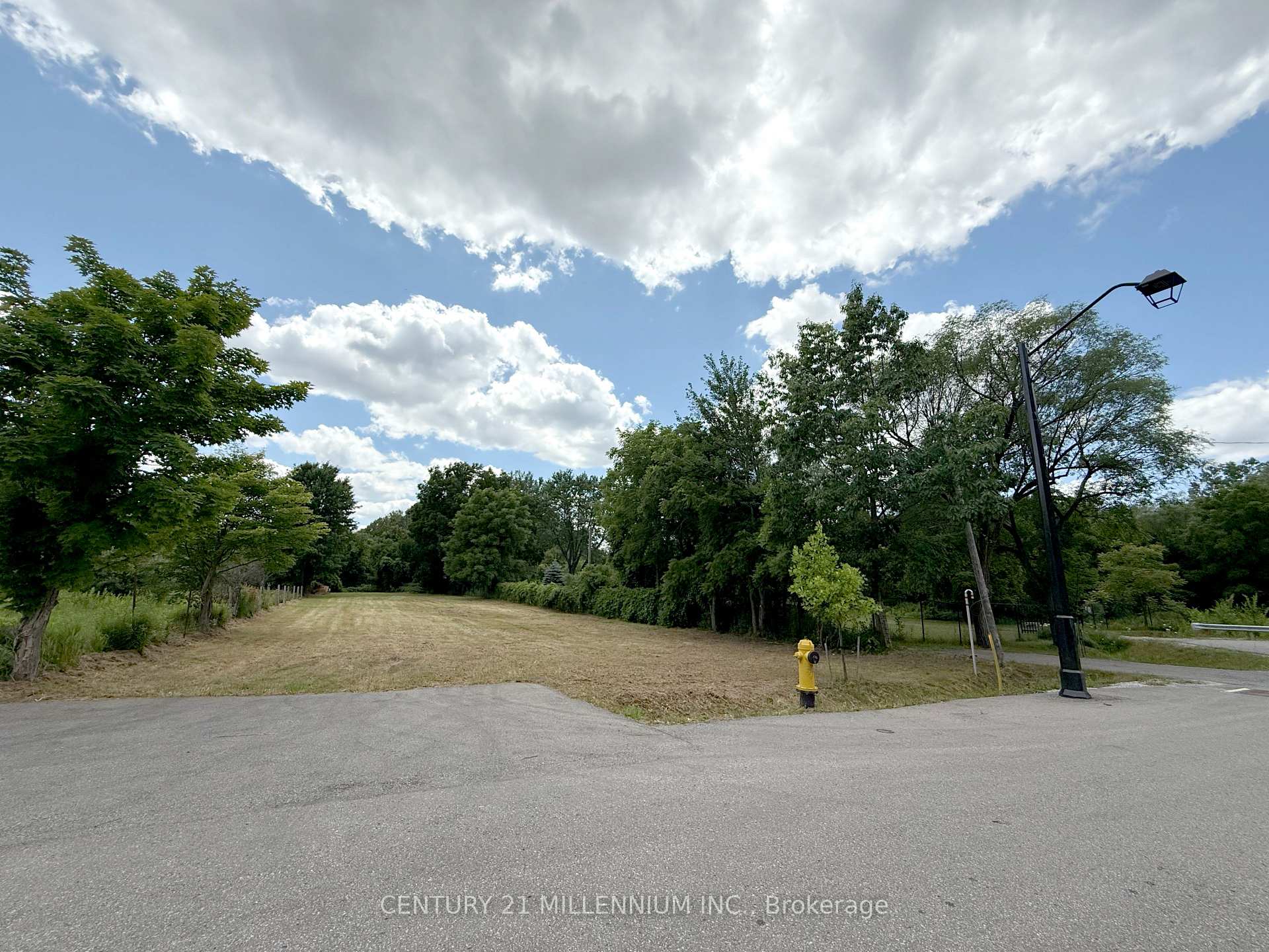 Photo 2 of Broda Drive, Vaughan, Sonoma Heights — HOMEH