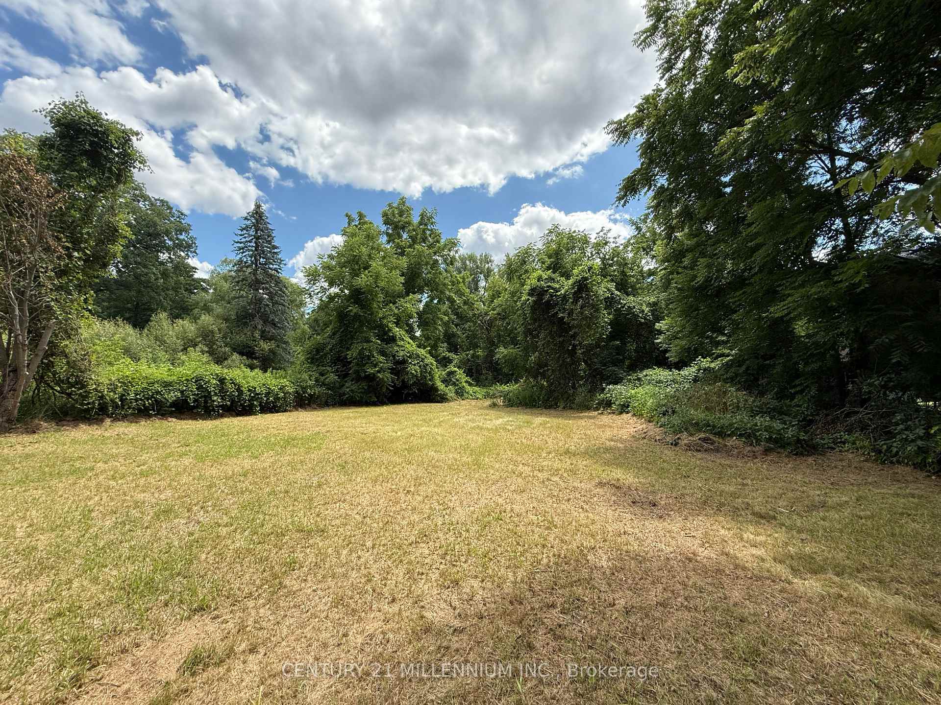 Photo 6 of Broda Drive, Vaughan, Sonoma Heights — HOMEH